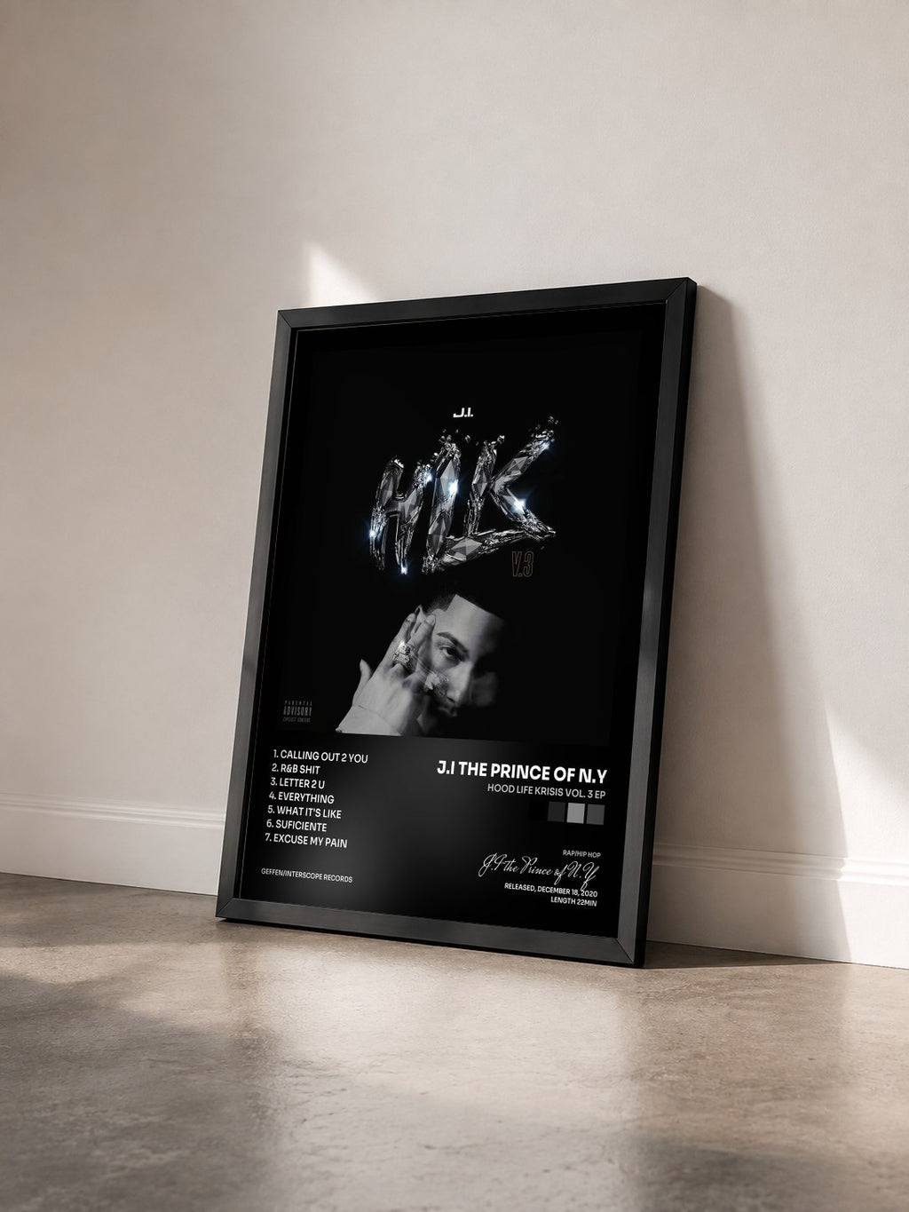 #noir Tableau de l'album Hood Life Krisis Vol. 3 EP de J.I the Prince of N.Y vu de trois quarts, cadre noir