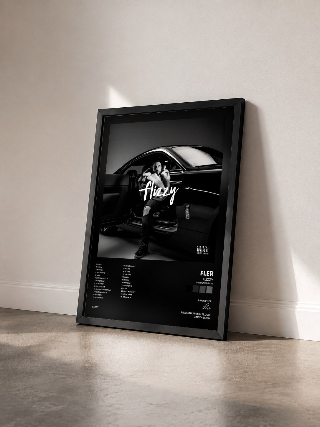 #noir Tableau de l'album Flizzy (Premium Edition) de Fler vu de trois quarts, cadre noir