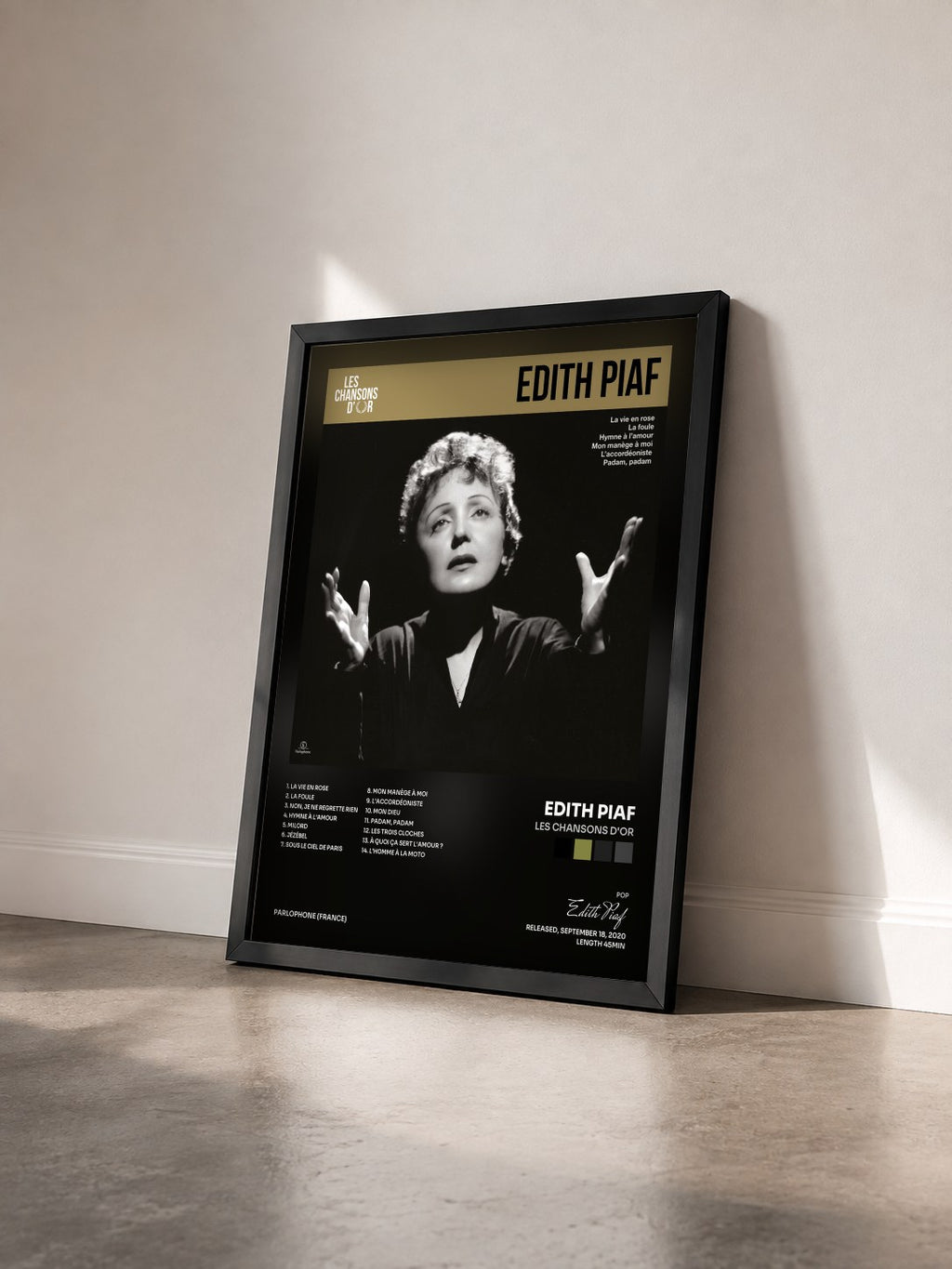#noir Tableau de l'album Les chansons d'or de Edith Piaf vu de trois quarts, cadre noir