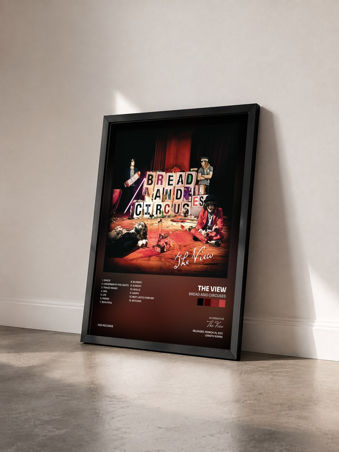 #noir Tableau de l'album Bread and Circuses de The View vu de trois quarts, cadre noir