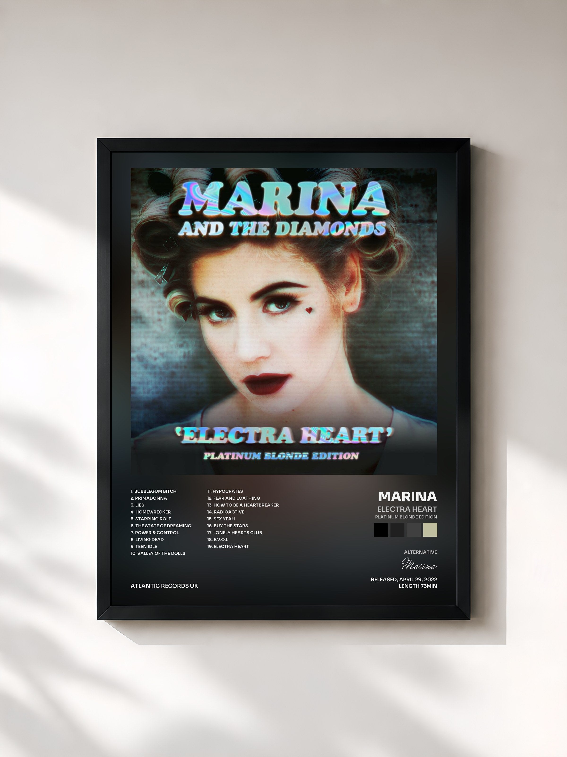 #noir Tableau de l'album Electra Heart (Platinum Blonde Edition) de Marina, cadre noir, imprimé et encadré en France