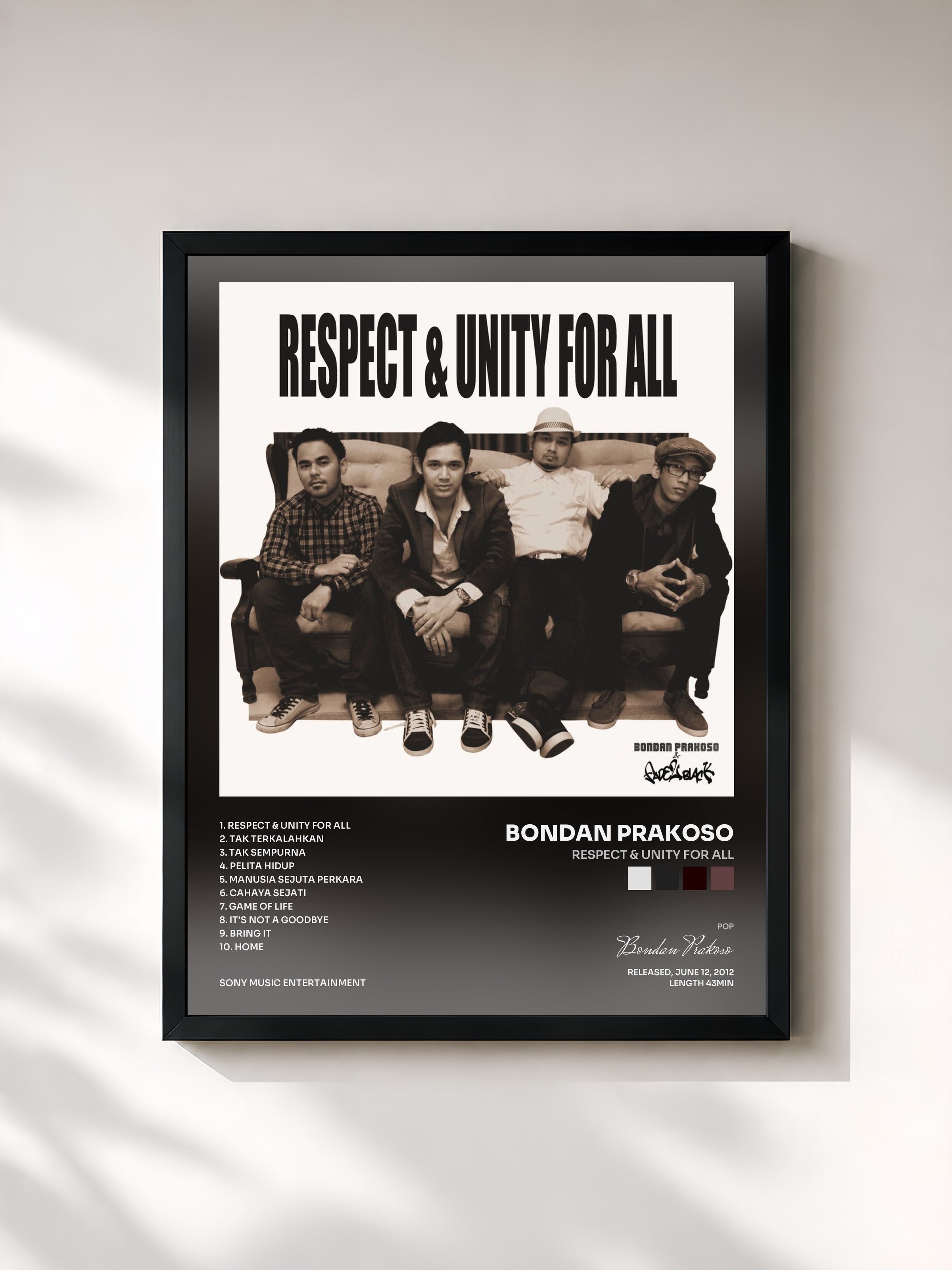 #noir Tableau de l'album Respect & Unity For All de Bondan Prakoso, cadre noir, imprimé et encadré en France
