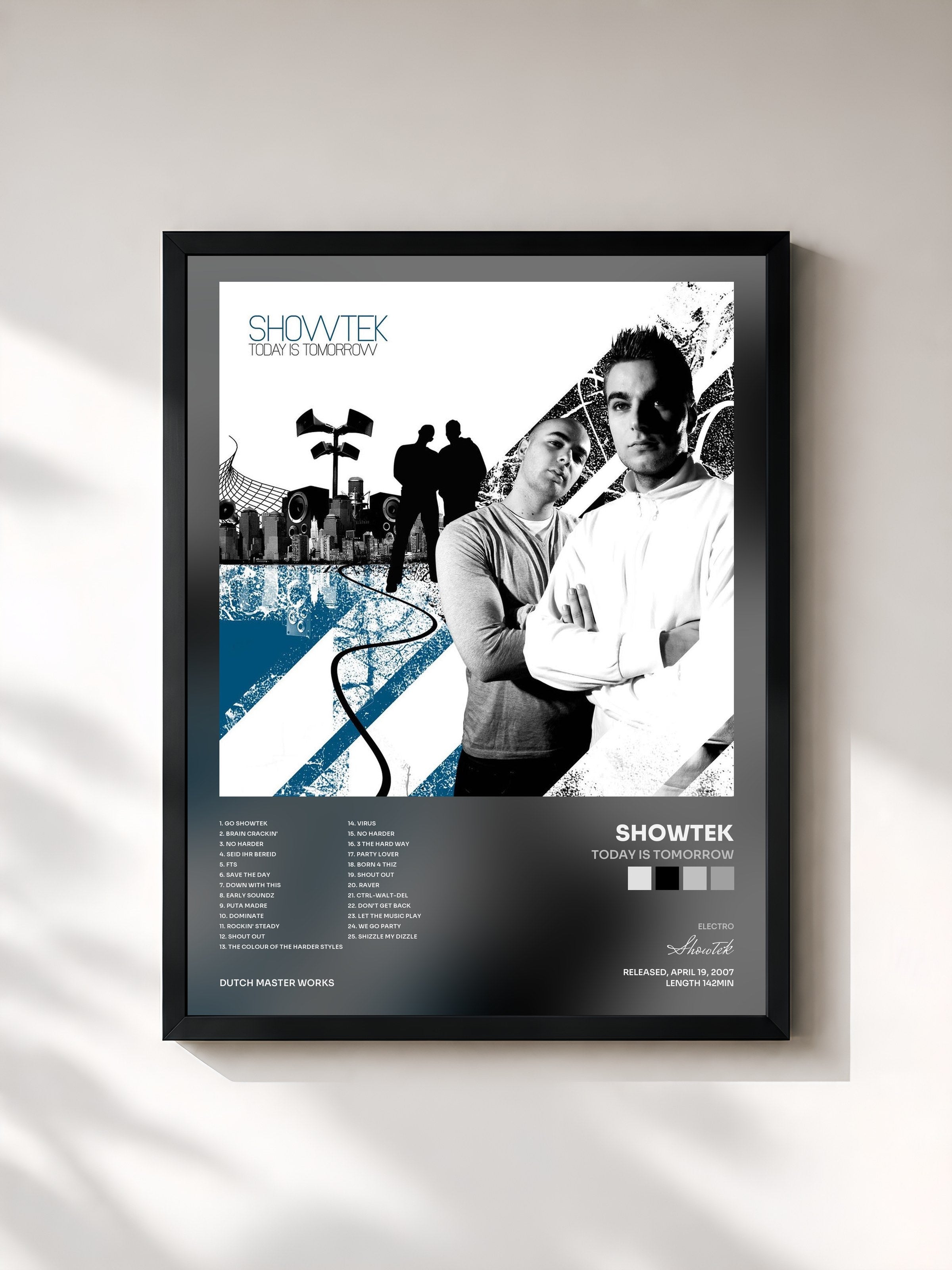 #noir Tableau de l'album Today Is Tomorrow de Showtek, cadre noir, imprimé et encadré en France