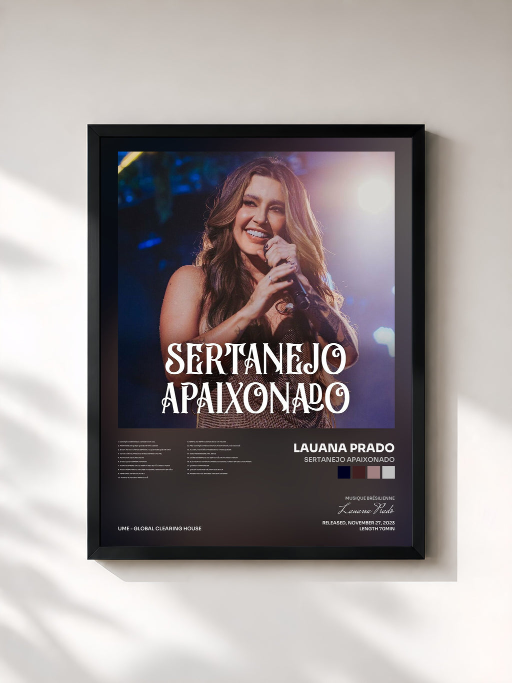 #noir Tableau de l'album Sertanejo Apaixonado de Lauana Prado, cadre noir, imprimé et encadré en France
