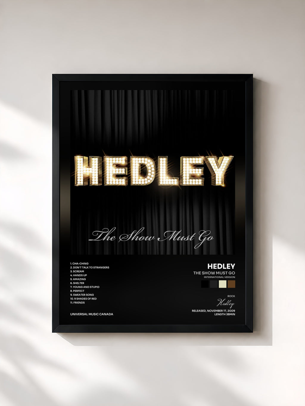 #noir Tableau de l'album The Show Must Go (International Version) de Hedley, cadre noir, imprimé et encadré en France