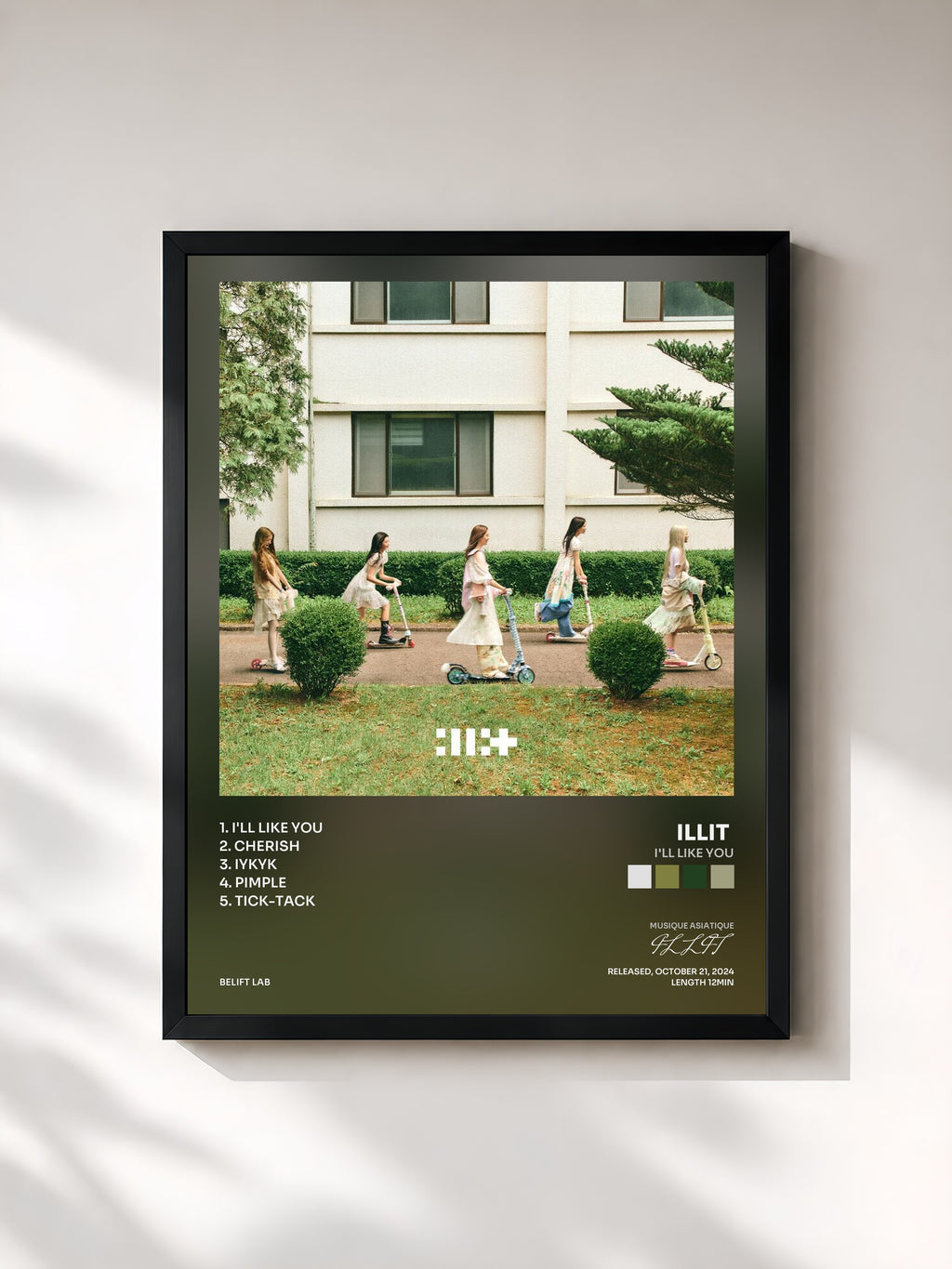#noir Tableau de l'album I'LL LIKE YOU de ILLIT , cadre noir, imprimé et encadré en France