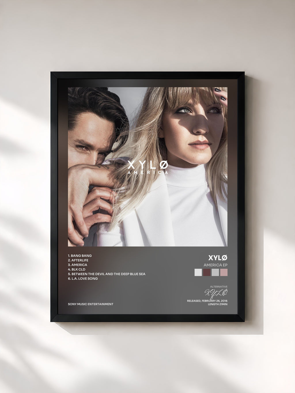 #noir Tableau de l'album America EP de XYLØ, cadre noir, imprimé et encadré en France