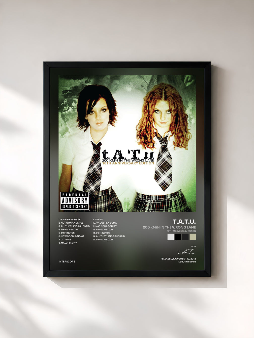 #noir Tableau de l'album 200 KM/H In The Wrong Lane (10th Anniversary Edition) de t.A.T.u., cadre noir, imprimé et encadré en France