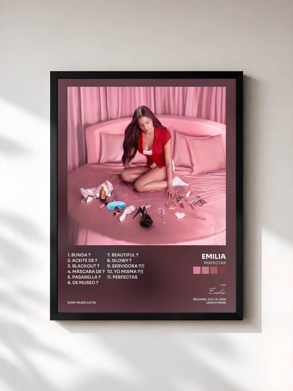 #noir Tableau de l'album perfectas de Emilia, cadre noir, imprimé et encadré en France