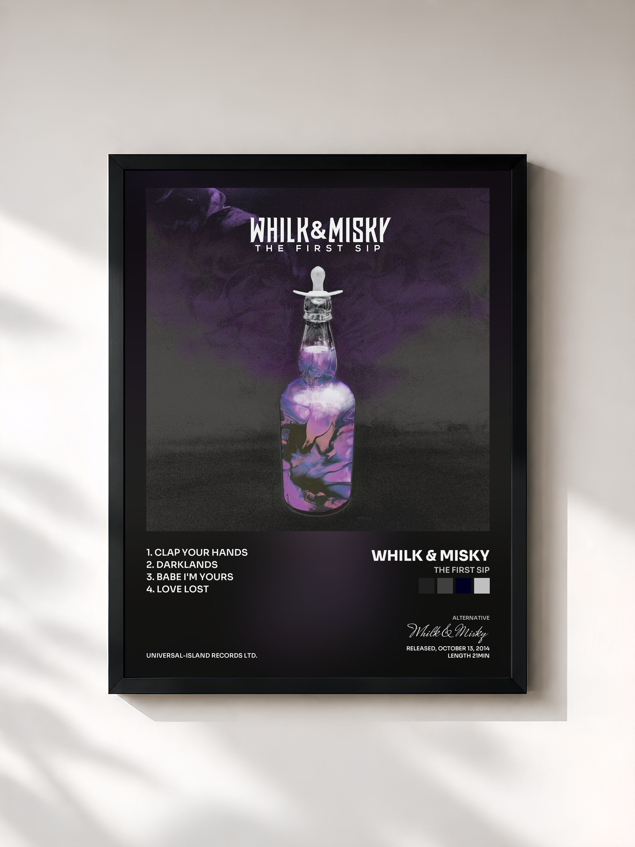 #noir Tableau de l'album The First Sip de Whilk & Misky, cadre noir, imprimé et encadré en France