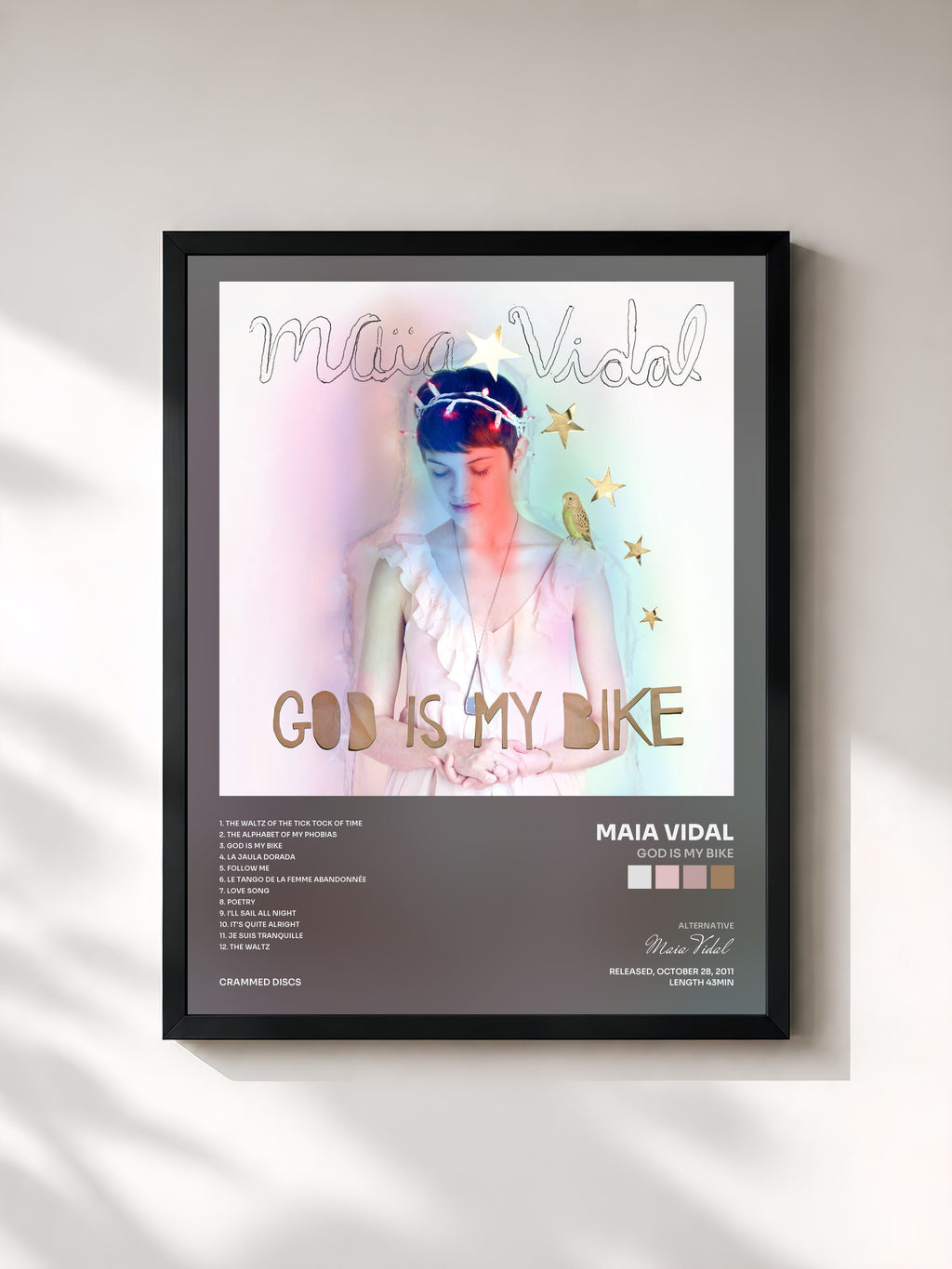 #noir Tableau de l'album God Is My Bike de Maia Vidal, cadre noir, imprimé et encadré en France