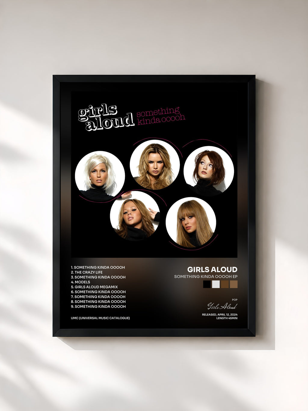 #noir Tableau de l'album Something Kinda Ooooh EP de Girls Aloud, cadre noir, imprimé et encadré en France