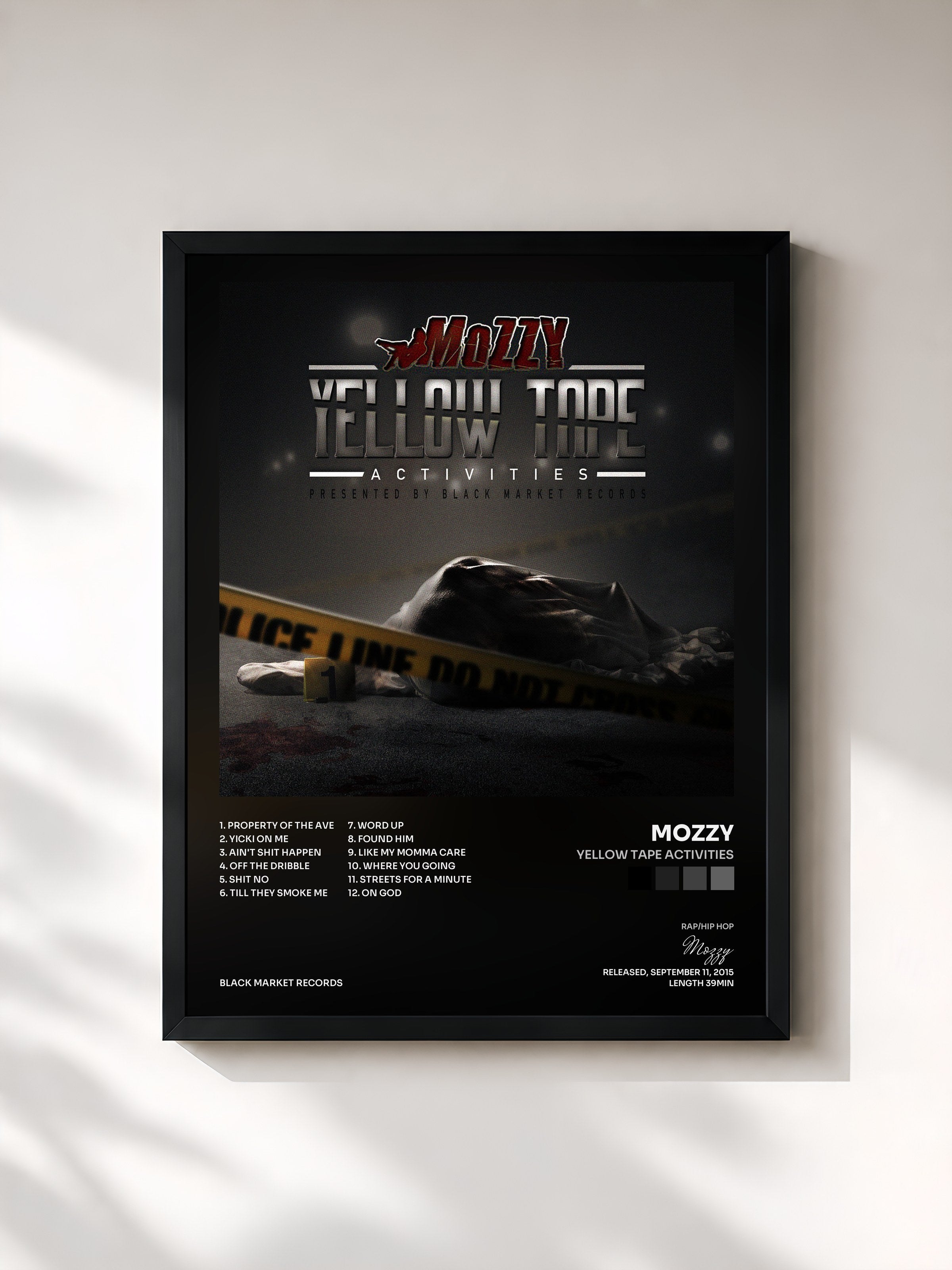 #noir Tableau de l'album Yellow Tape Activities de Mozzy, cadre noir, imprimé et encadré en France