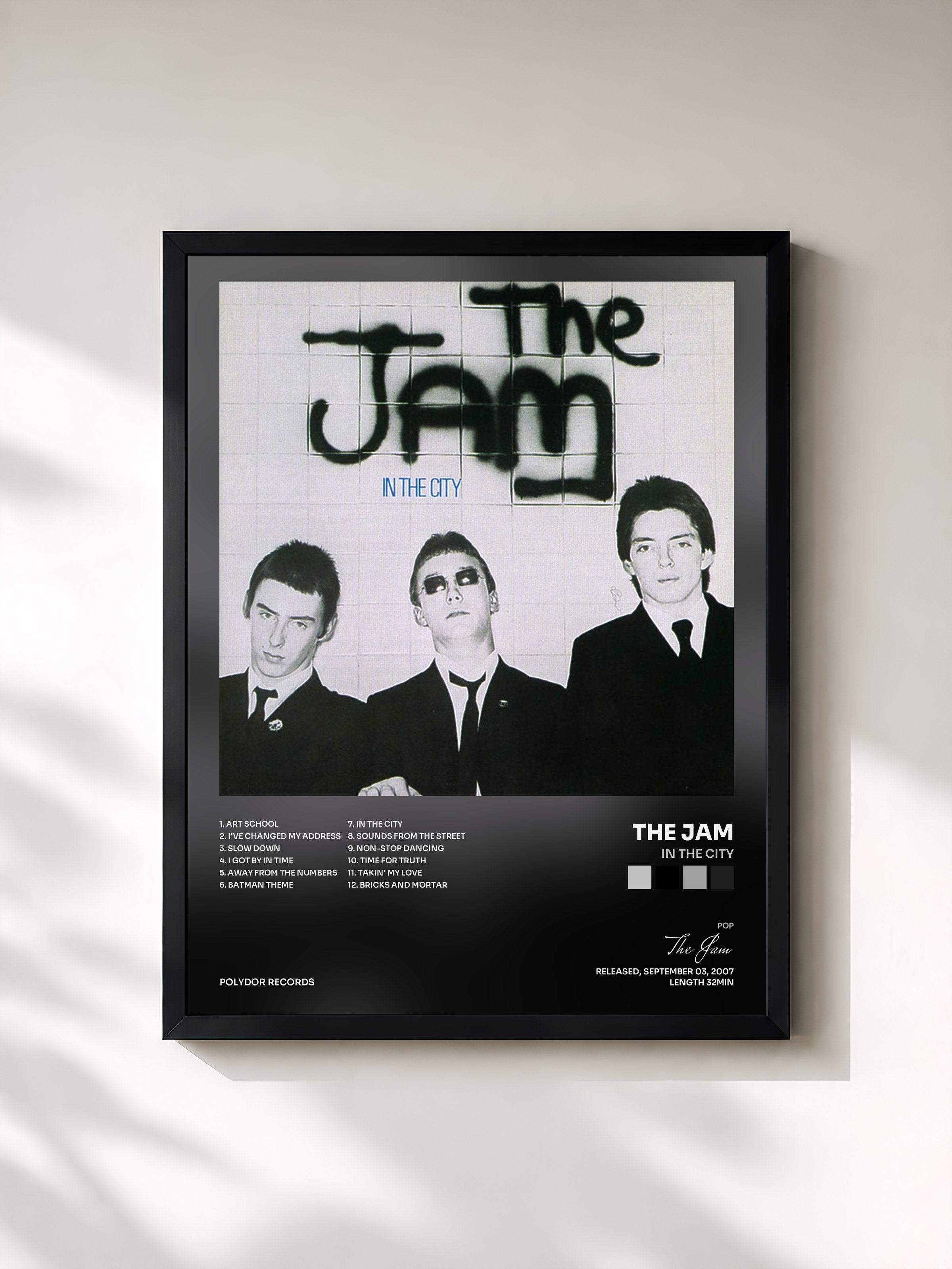 #noir Tableau de l'album In The City de The Jam, cadre noir, imprimé et encadré en France