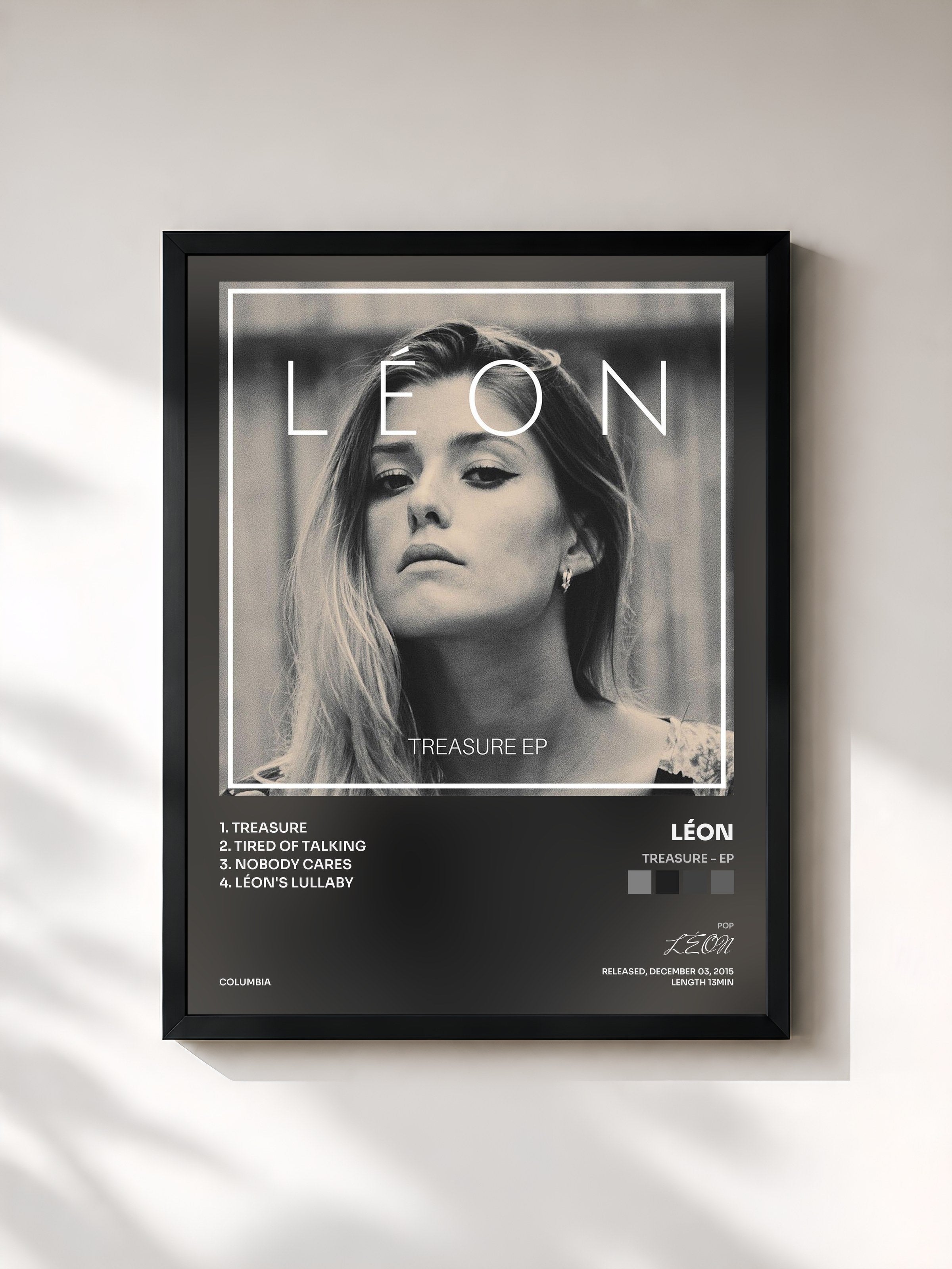 #noir Tableau de l'album Treasure - EP de LÉON, cadre noir, imprimé et encadré en France