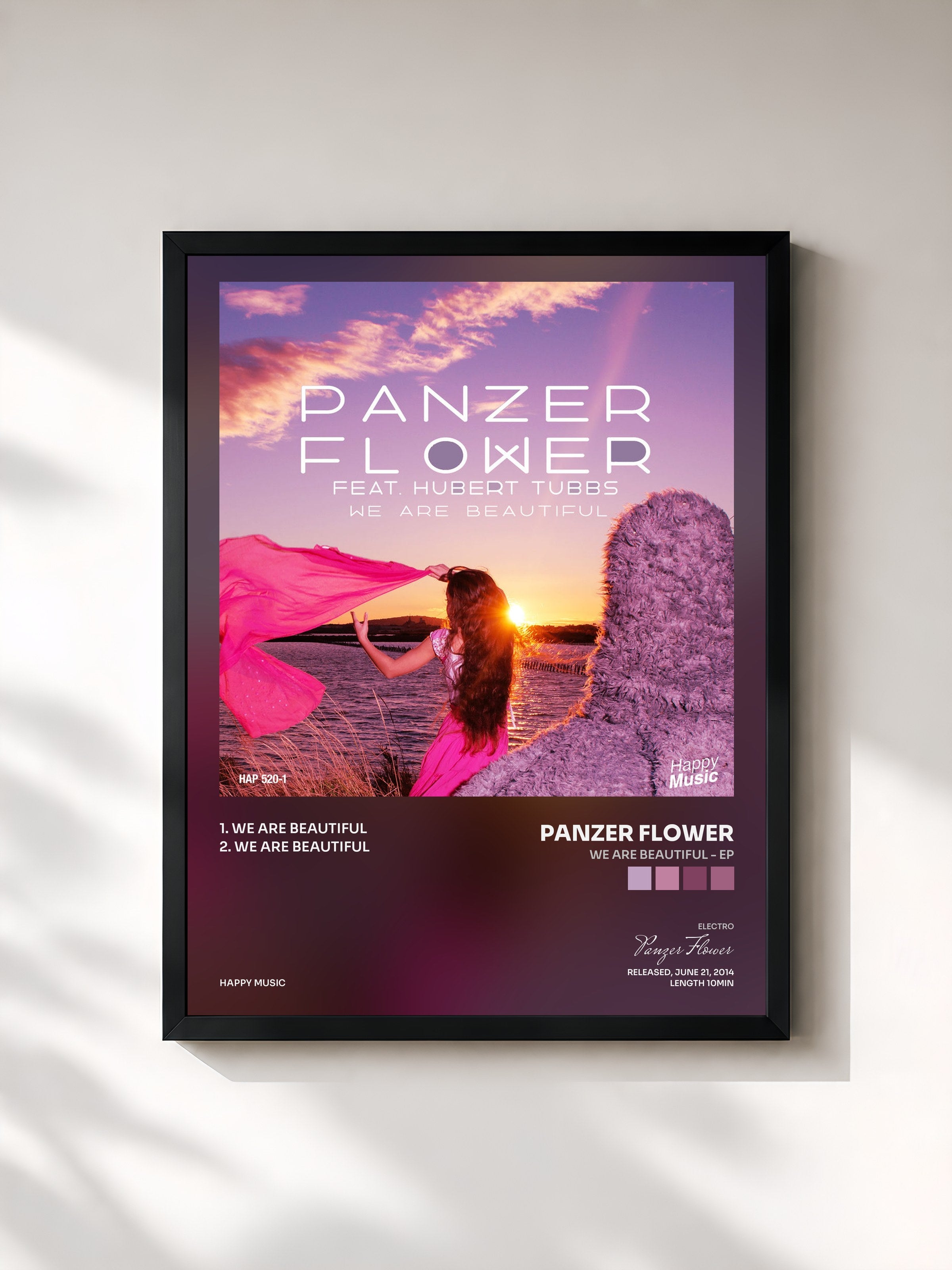 #noir Tableau de l'album We Are Beautiful - EP de Panzer Flower, cadre noir, imprimé et encadré en France
