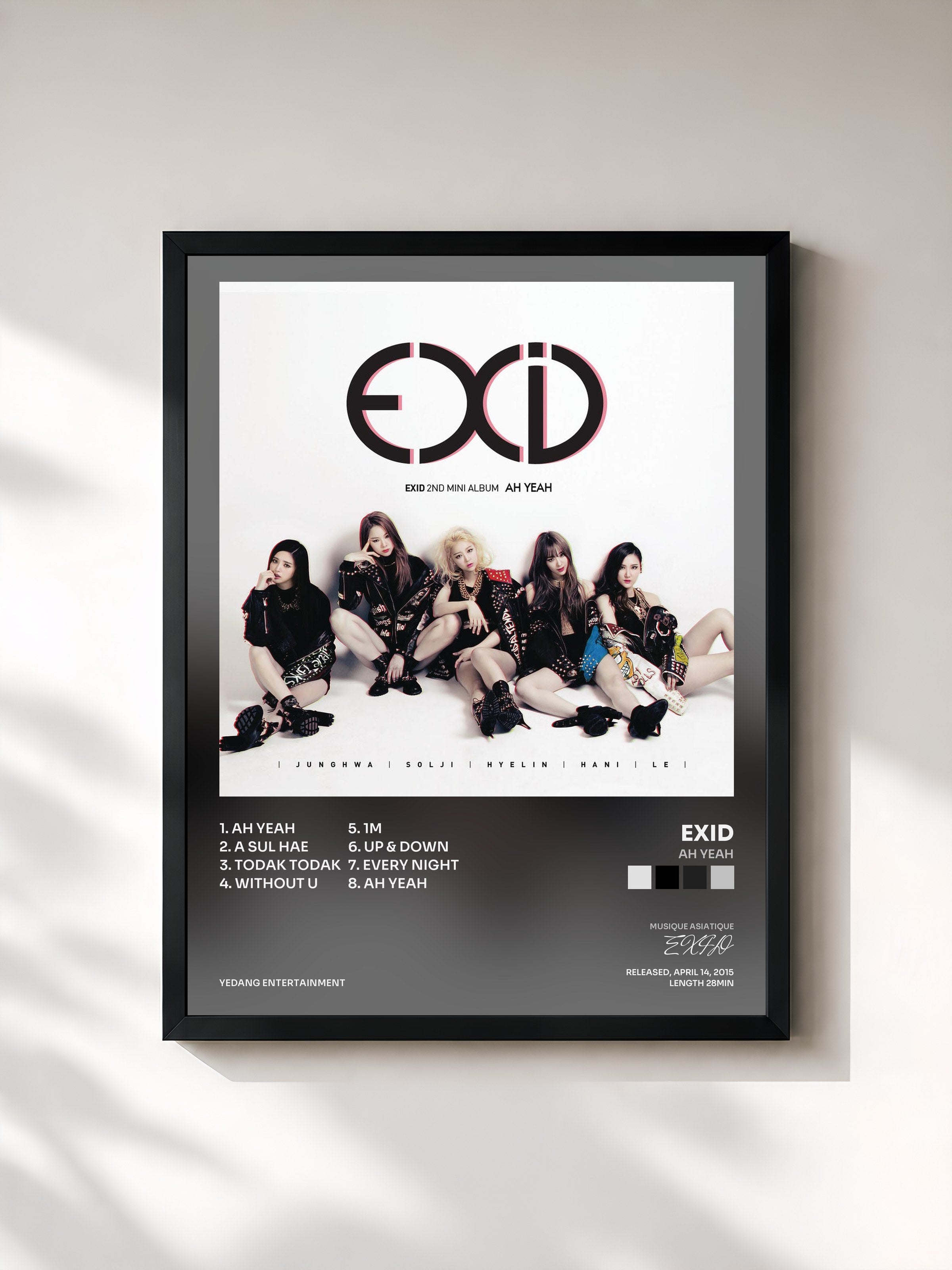#noir Tableau de l'album AH YEAH de EXID, cadre noir, imprimé et encadré en France