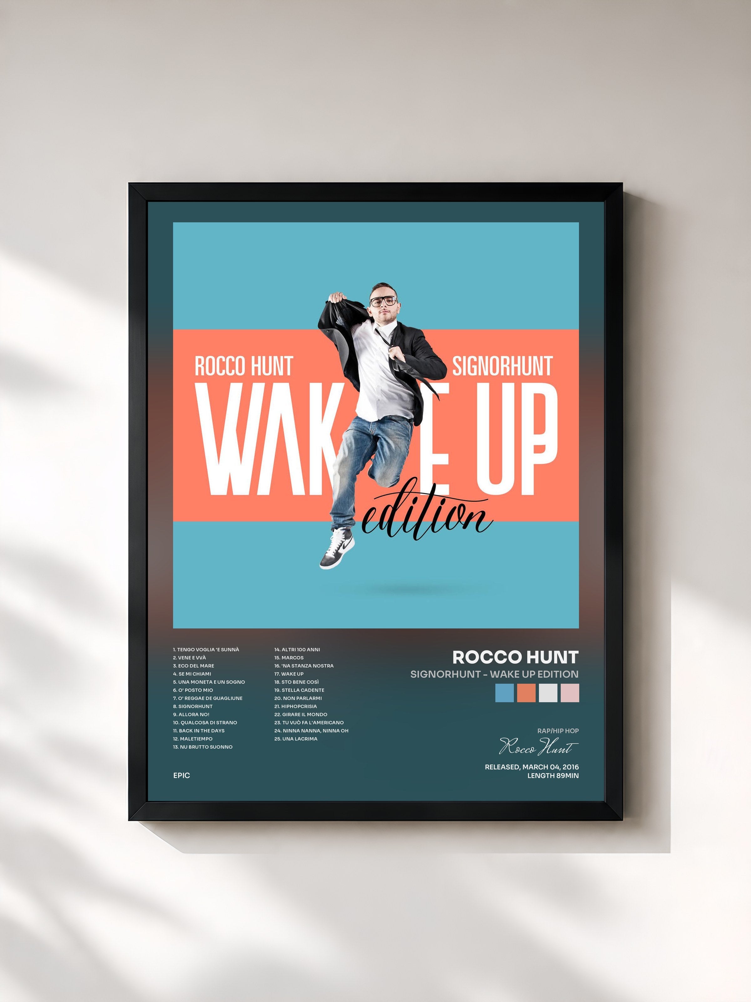 #noir Tableau de l'album SignorHunt - Wake Up Edition de Rocco Hunt, cadre noir, imprimé et encadré en France