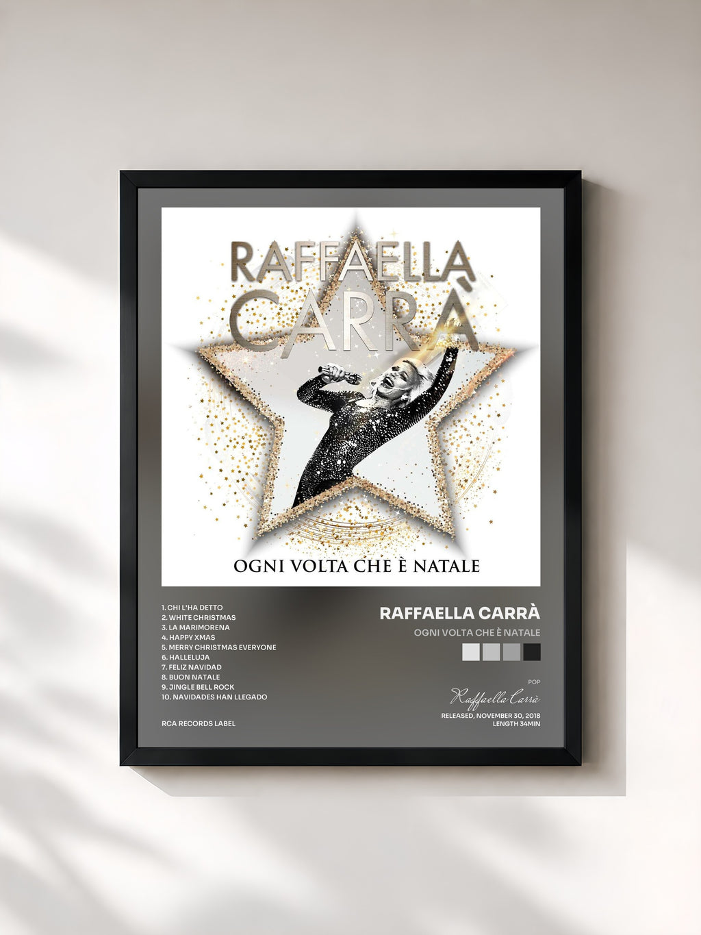 #noir Tableau de l'album Ogni volta che è Natale de Raffaella Carrà, cadre noir, imprimé et encadré en France