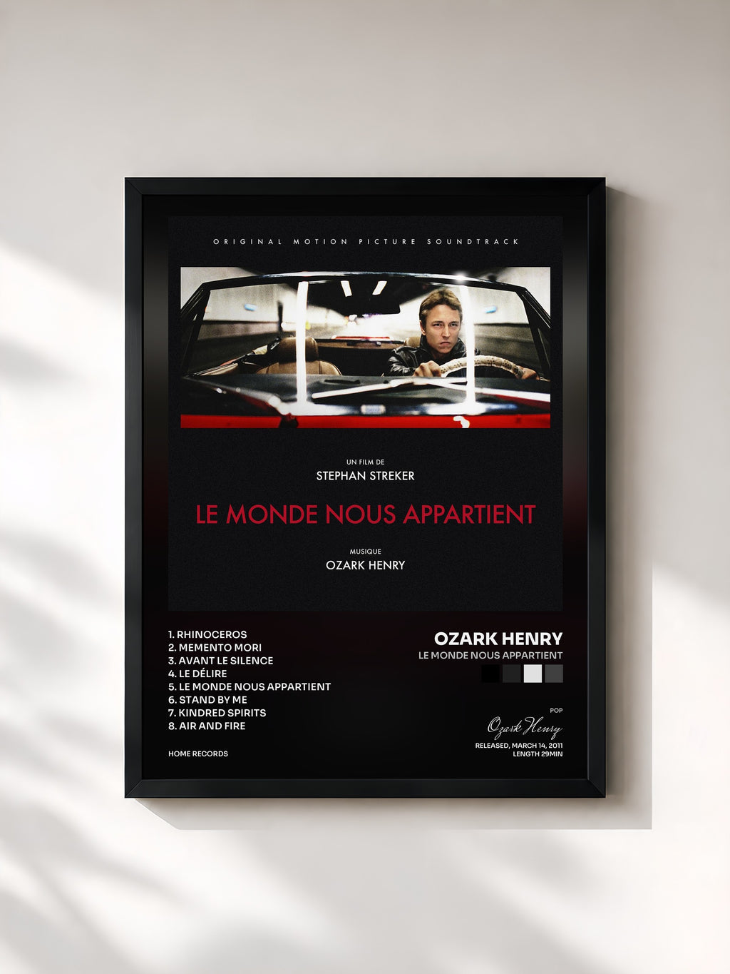 #noir Tableau de l'album Le monde nous appartient de Ozark Henry, cadre noir, imprimé et encadré en France