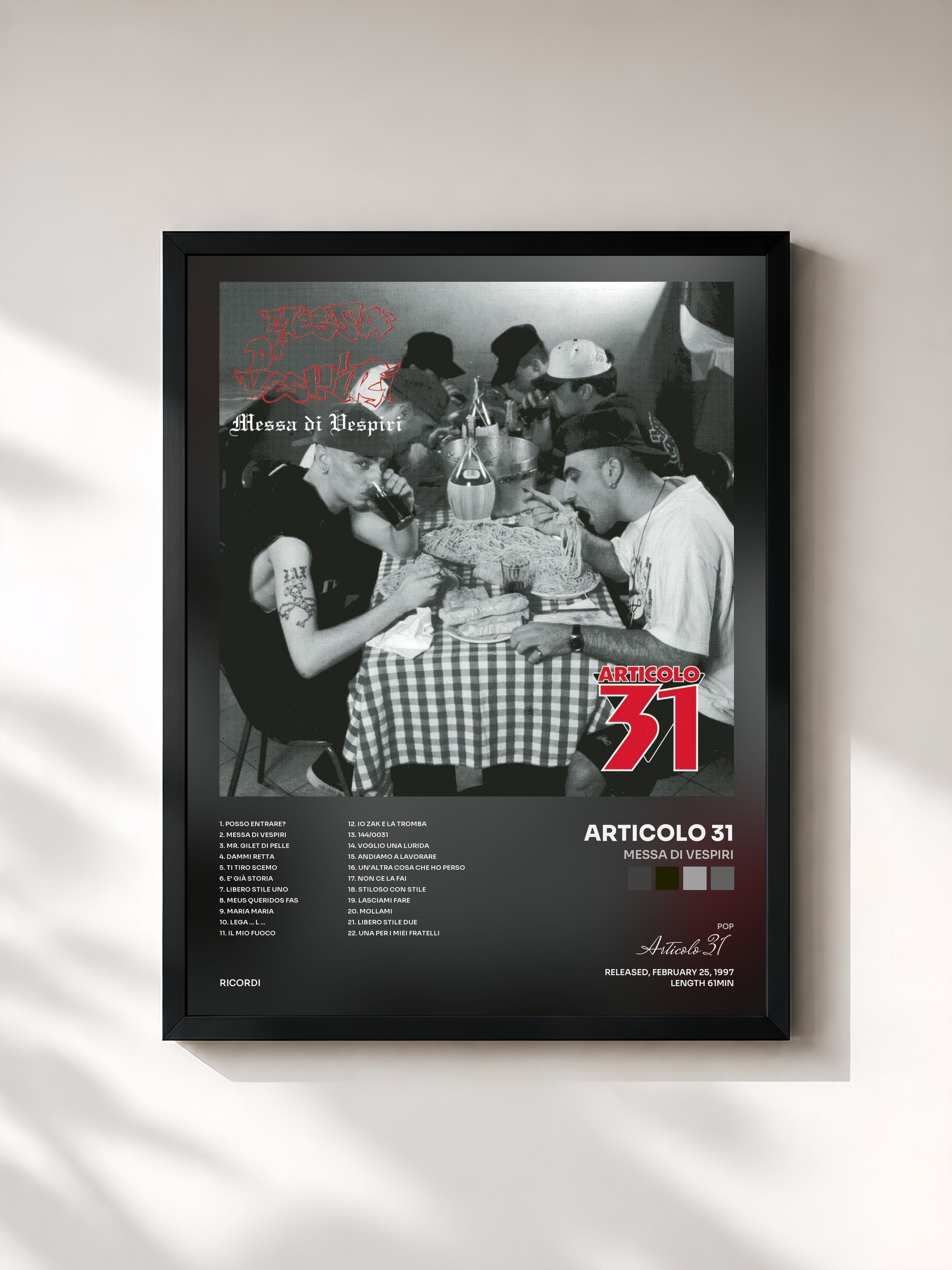 #noir Tableau de l'album Messa Di Vespiri de Articolo 31, cadre noir, imprimé et encadré en France