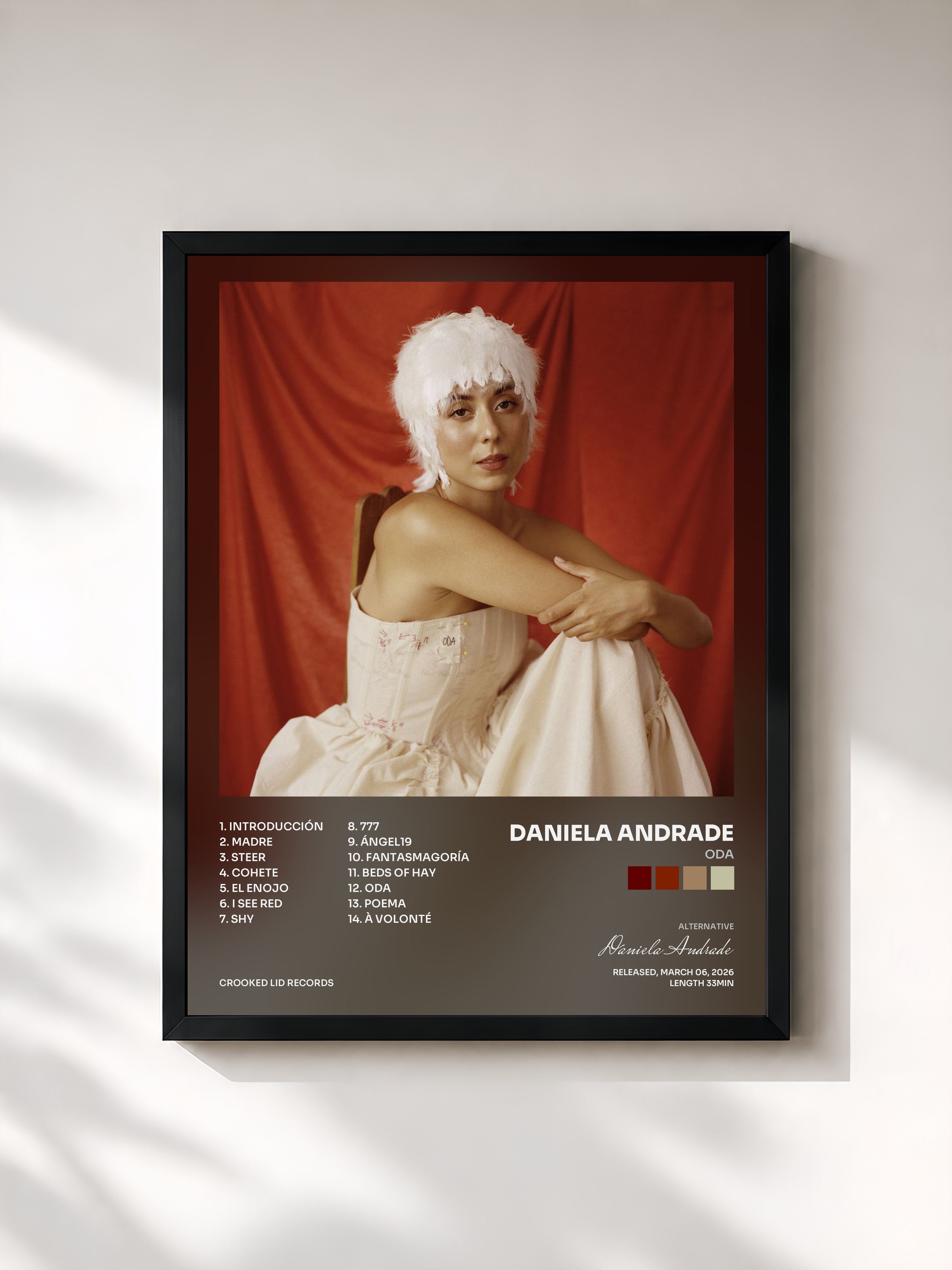 #noir Tableau de l'album Oda de Daniela Andrade, cadre noir, imprimé et encadré en France