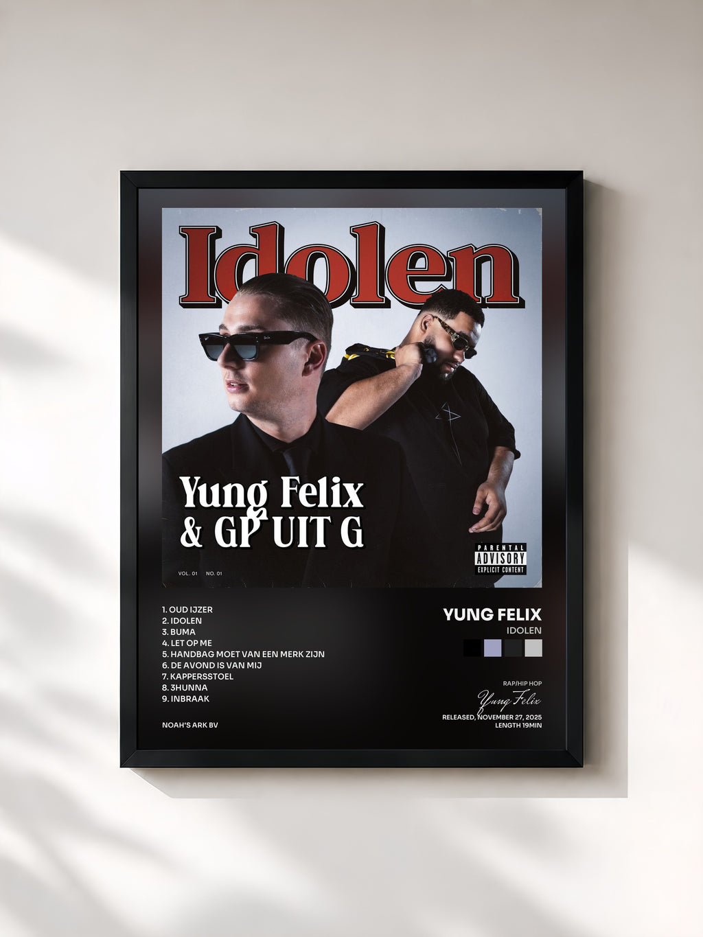 #noir Tableau de l'album Idolen de Yung Felix, cadre noir, imprimé et encadré en France