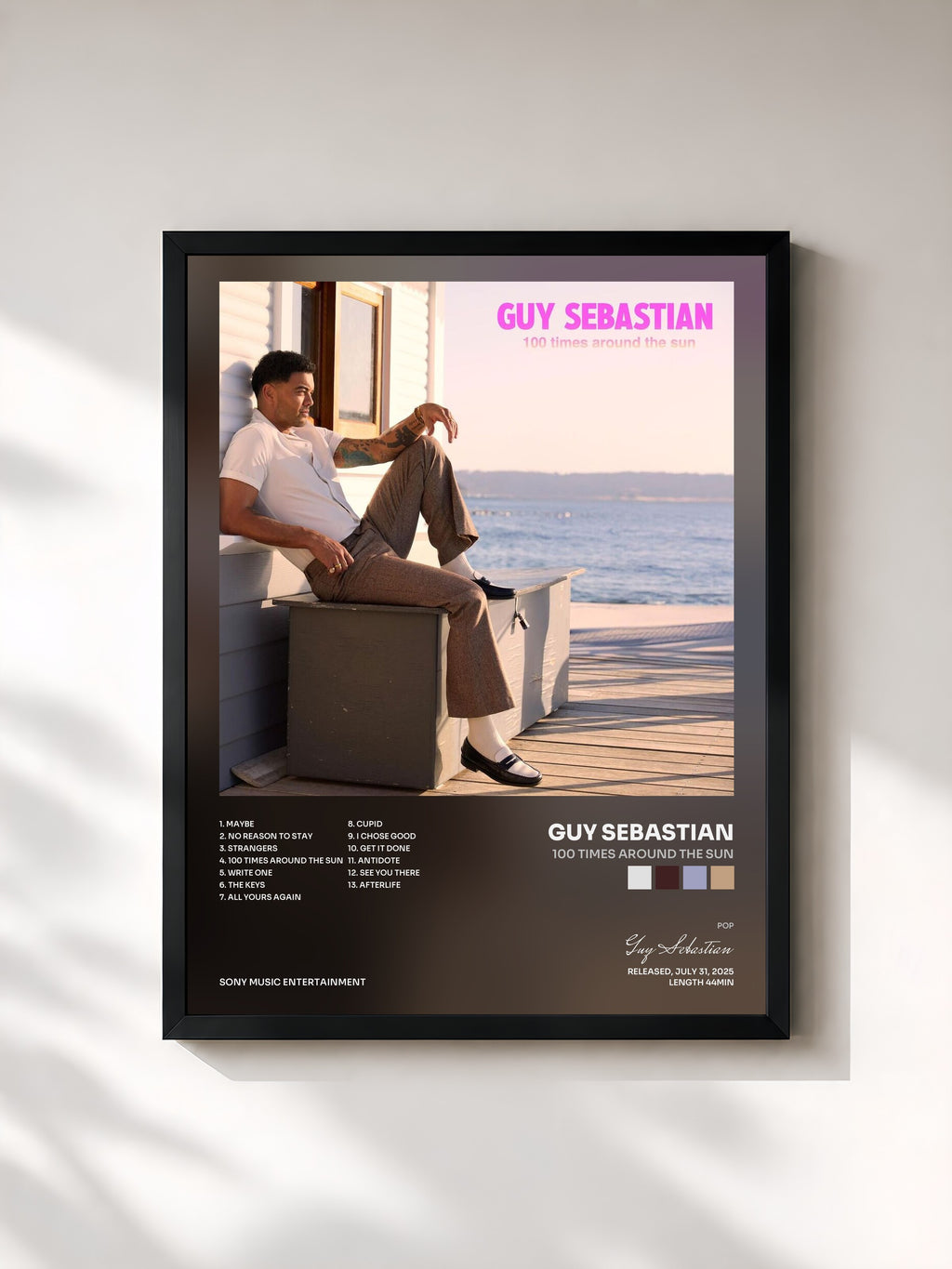#noir Tableau de l'album 100 Times Around the Sun de Guy Sebastian, cadre noir, imprimé et encadré en France