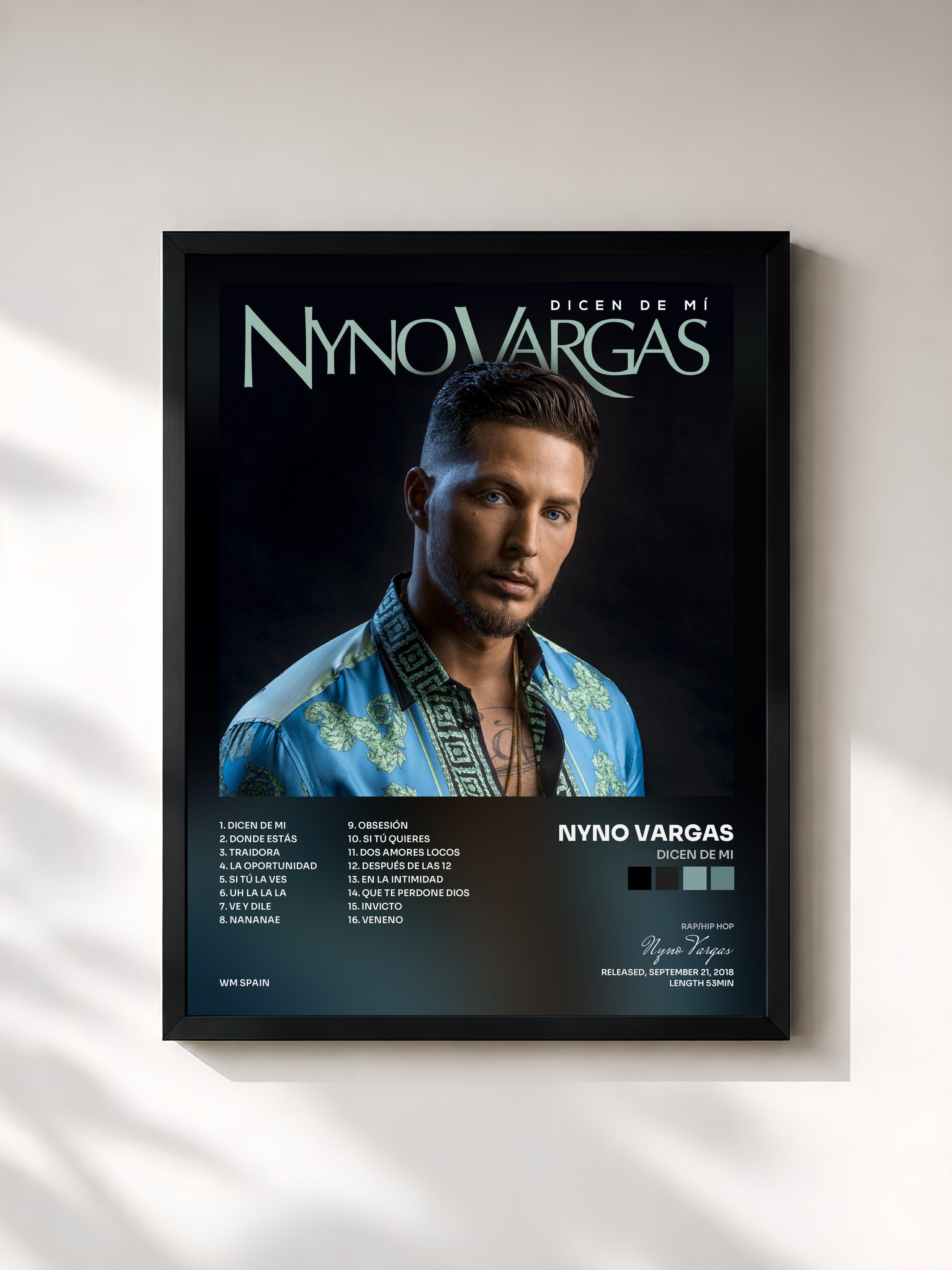 #noir Tableau de l'album Dicen de mi de Nyno Vargas, cadre noir, imprimé et encadré en France