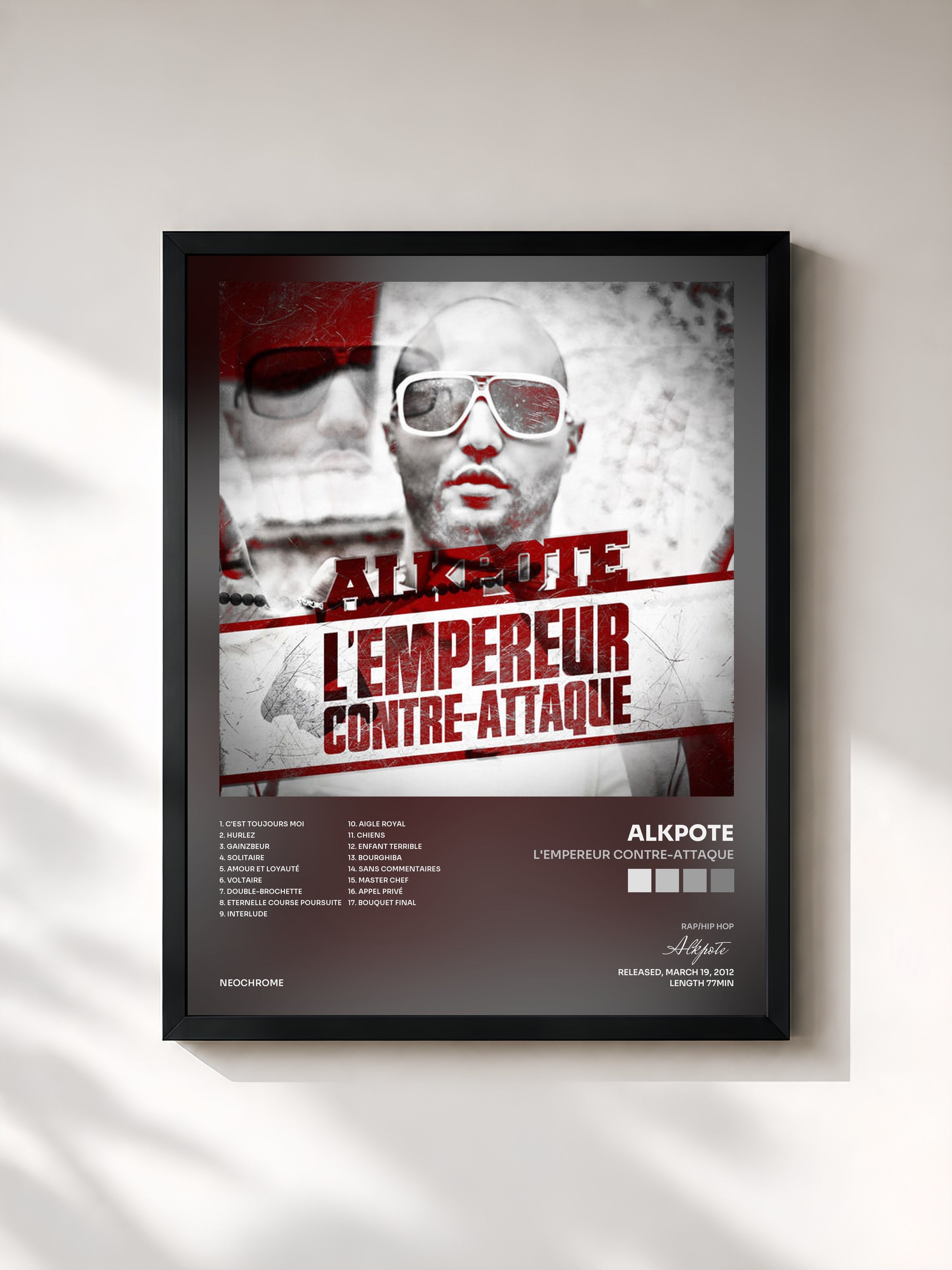 #noir Tableau de l'album L'empereur contre-attaque de Alkpote, cadre noir, imprimé et encadré en France