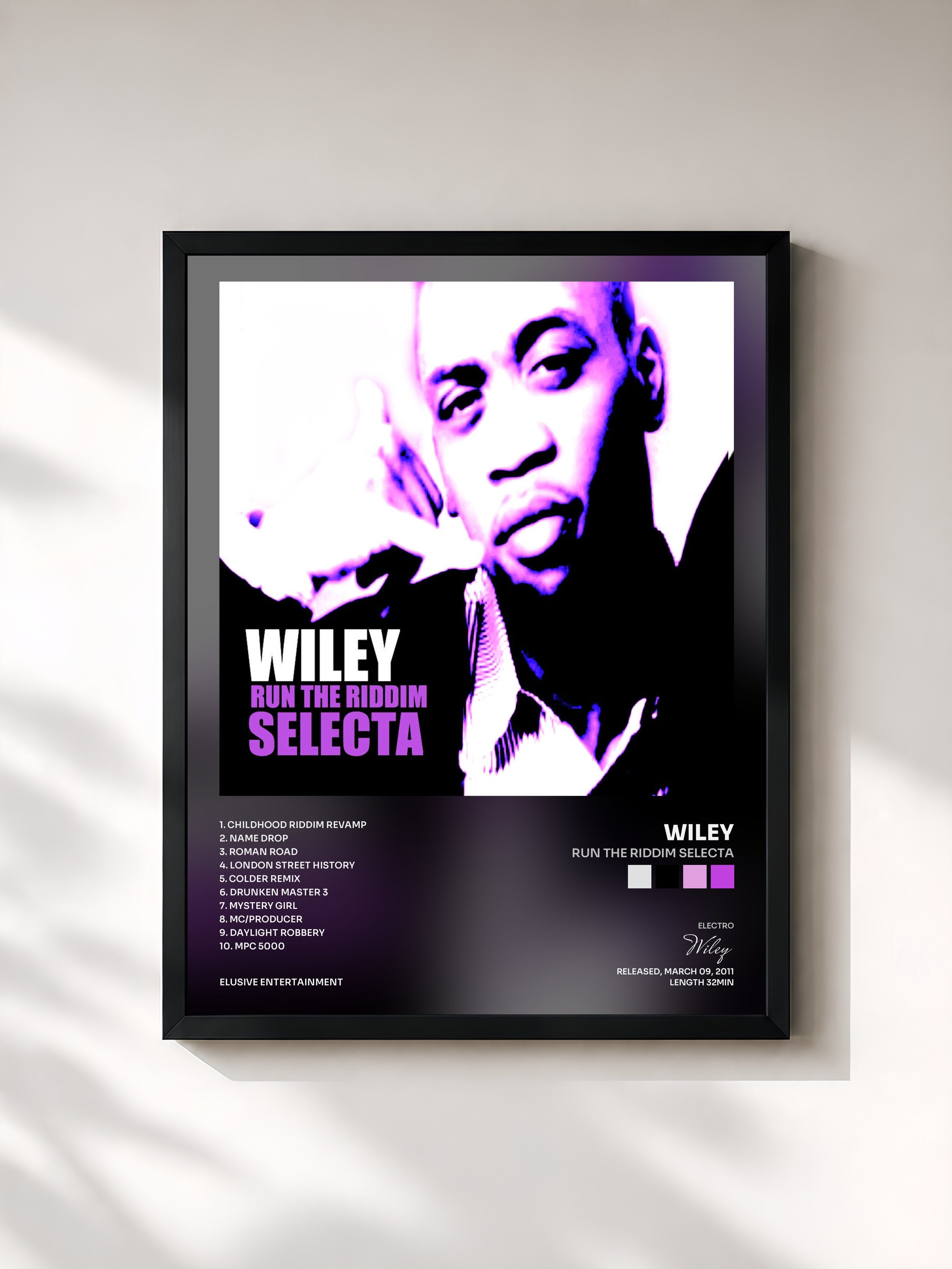 #noir Tableau de l'album Run the Riddim Selecta de Wiley, cadre noir, imprimé et encadré en France