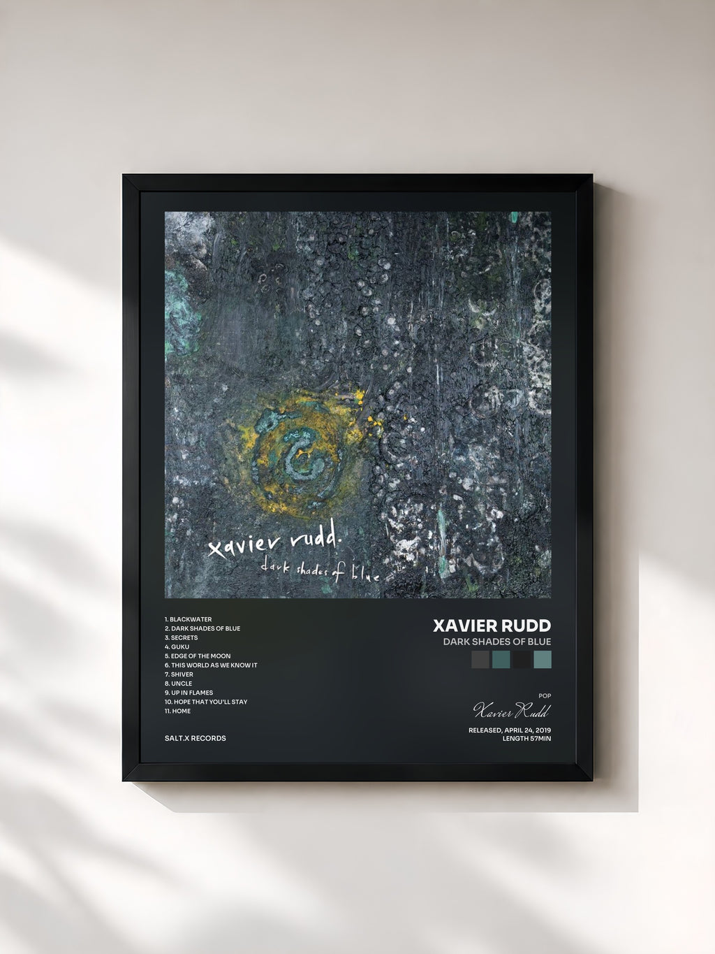 #noir Tableau de l'album Dark Shades Of Blue de Xavier Rudd, cadre noir, imprimé et encadré en France