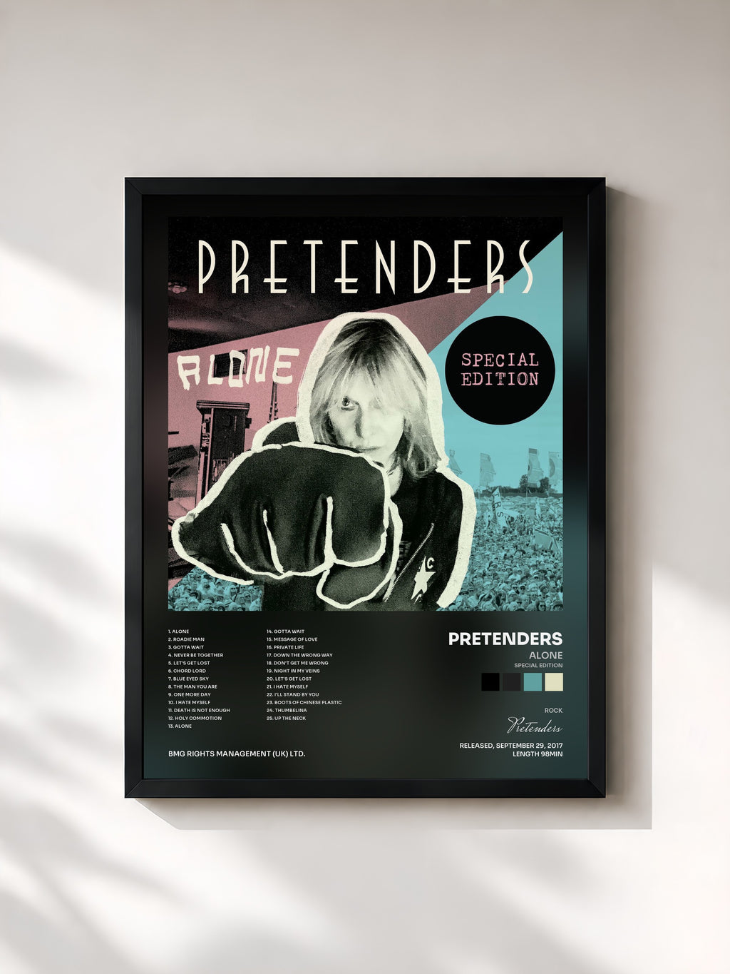 #noir Tableau de l'album Alone (Special Edition) de Pretenders, cadre noir, imprimé et encadré en France