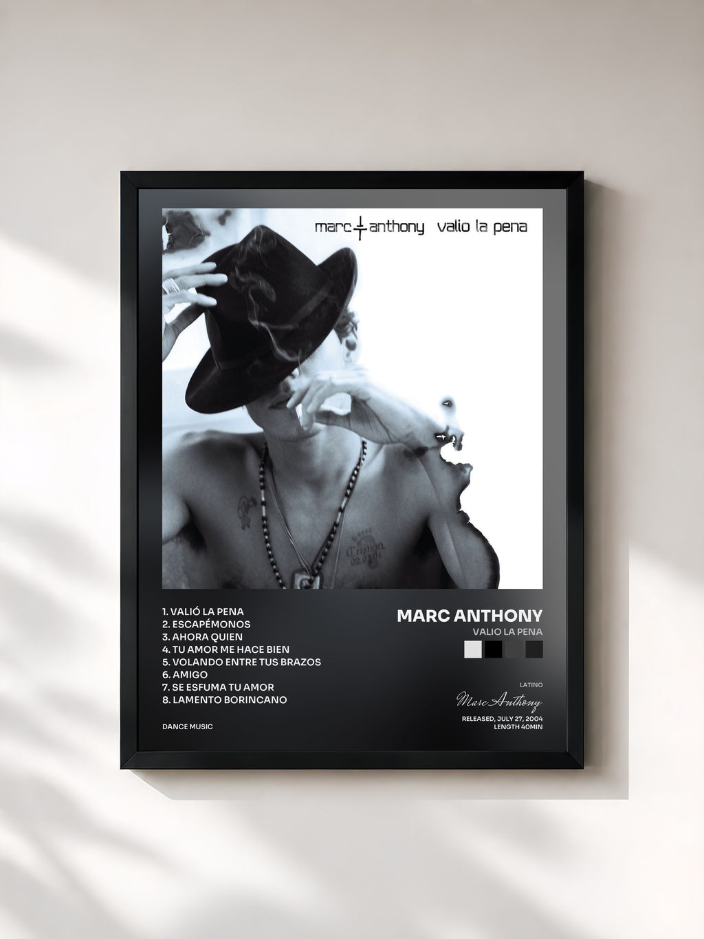 #noir Tableau de l'album Valio La Pena de Marc Anthony, cadre noir, imprimé et encadré en France