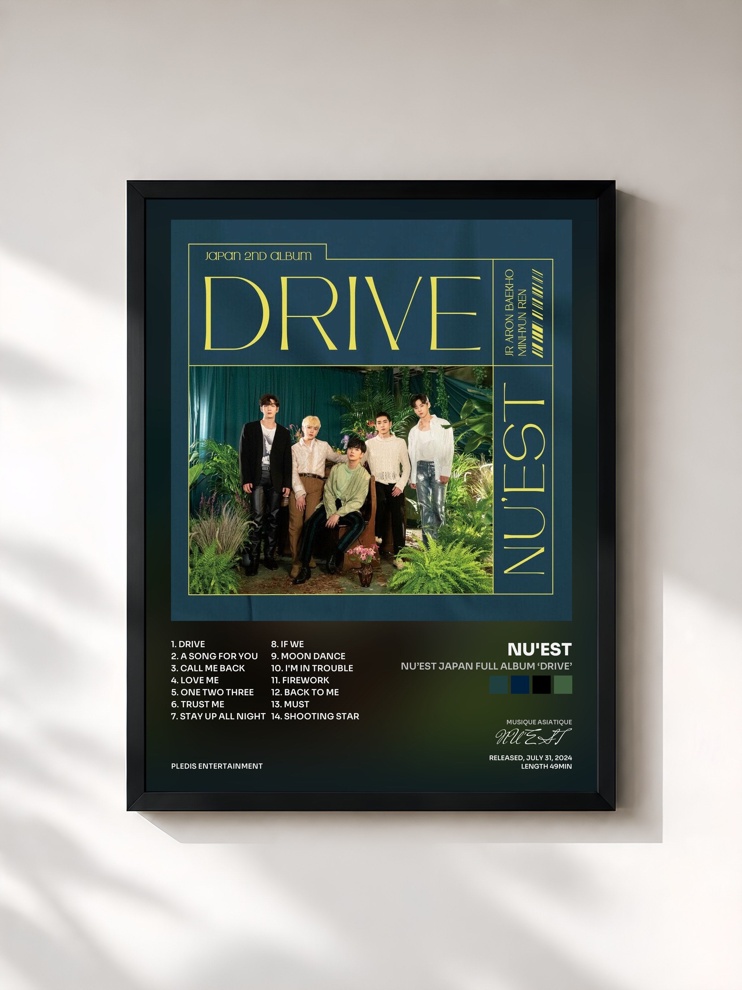 #noir Tableau de l'album NU’EST JAPAN FULL ALBUM ‘DRIVE’ de NU'EST, cadre noir, imprimé et encadré en France