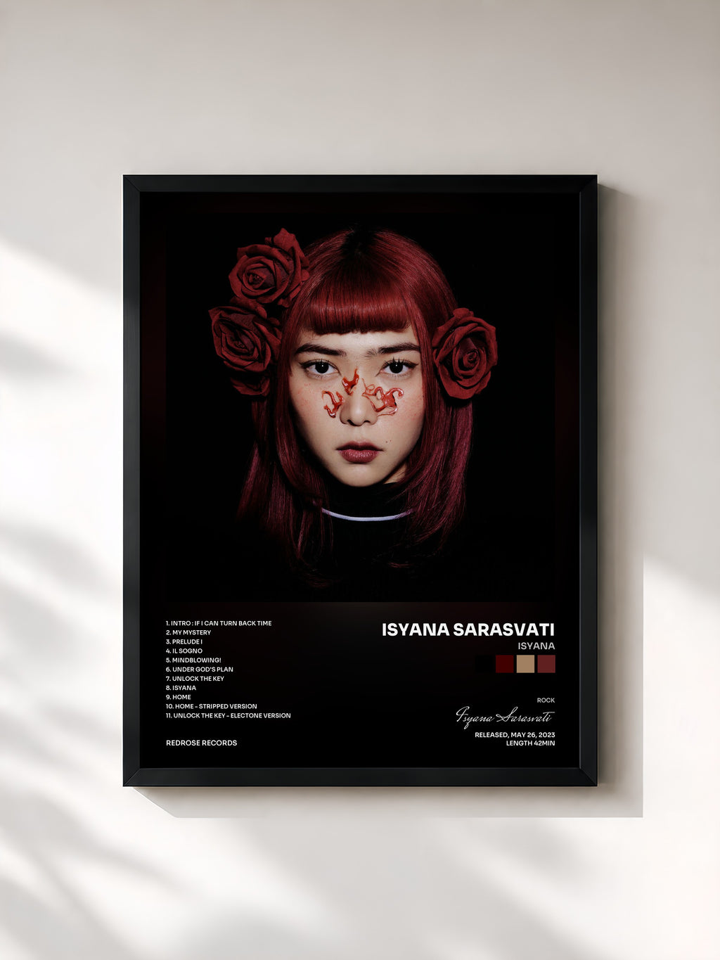#noir Tableau de l'album ISYANA de Isyana Sarasvati, cadre noir, imprimé et encadré en France