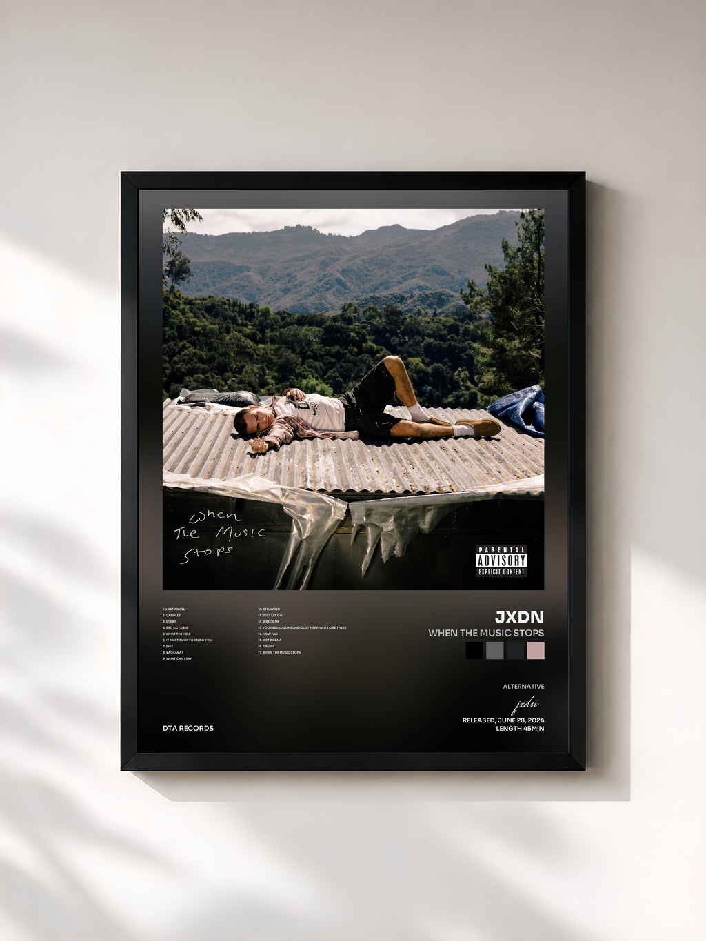 #noir Tableau de l'album WHEN THE MUSIC STOPS de jxdn, cadre noir, imprimé et encadré en France