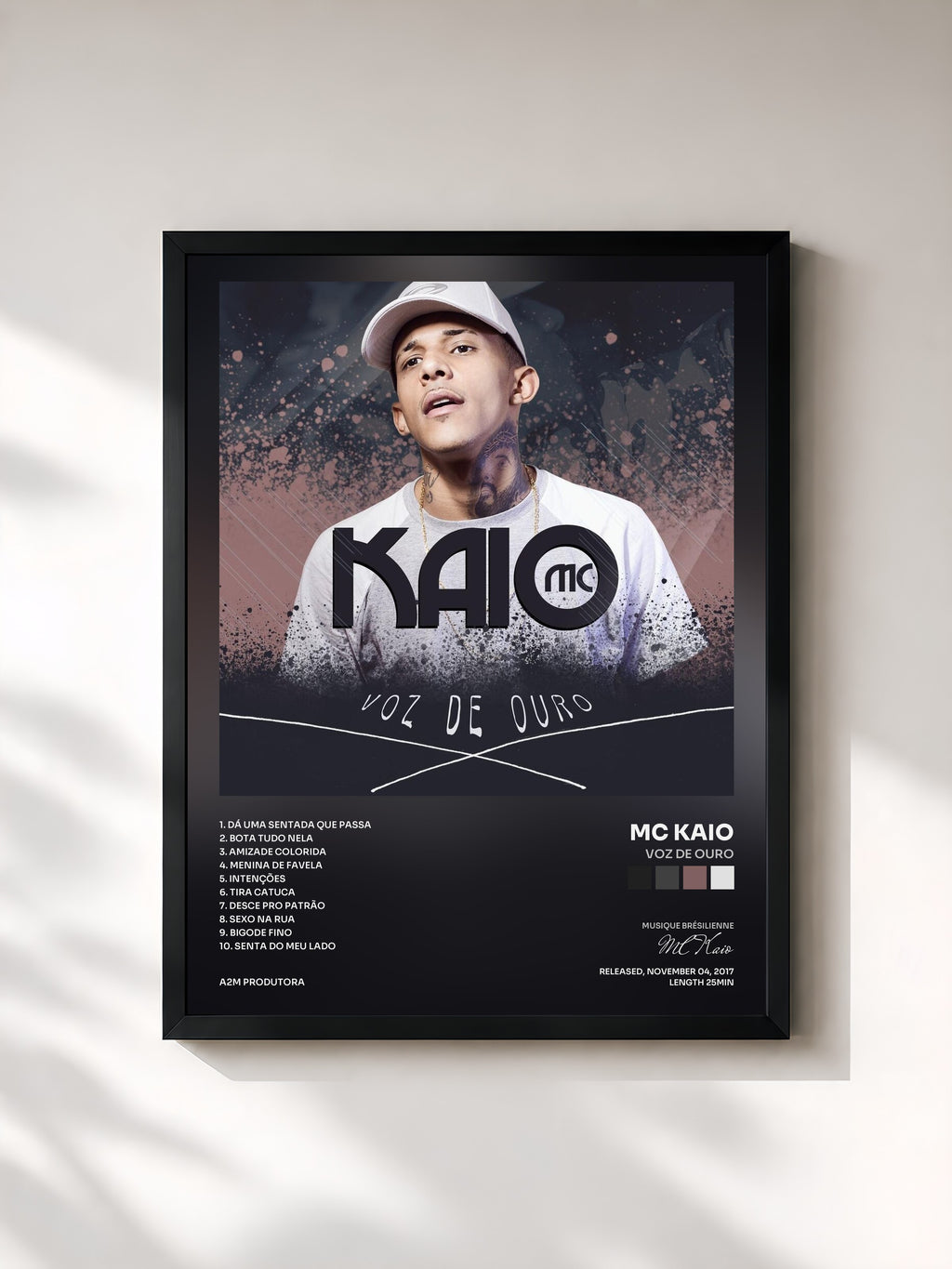 #noir Tableau de l'album Voz de Ouro de MC Kaio, cadre noir, imprimé et encadré en France