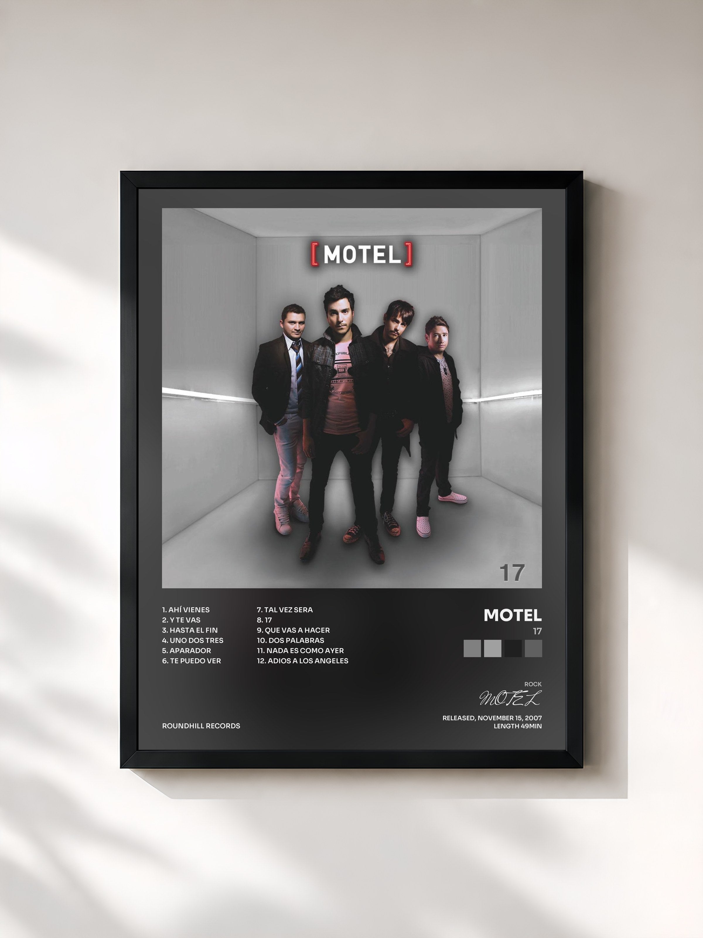 #noir Tableau de l'album 17 de MOTEL, cadre noir, imprimé et encadré en France