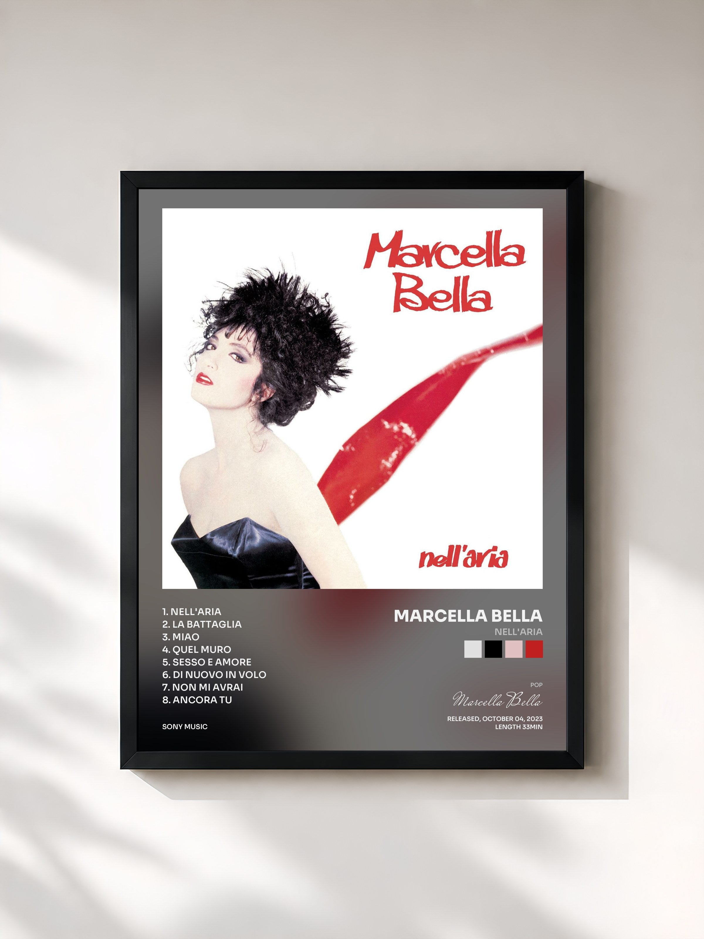 #noir Tableau de l'album Nell'aria de Marcella Bella, cadre noir, imprimé et encadré en France