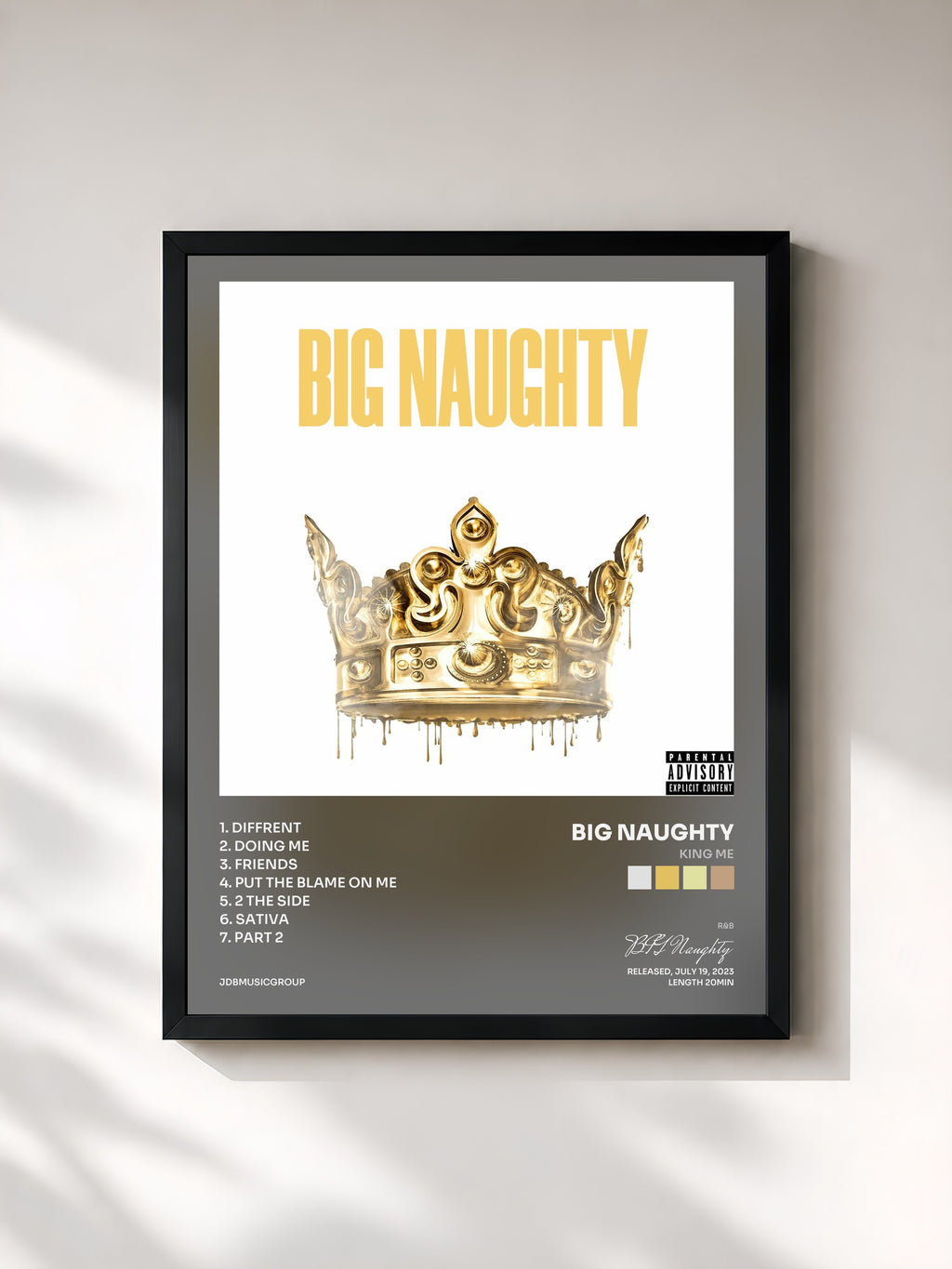 #noir Tableau de l'album King Me de BIG Naughty, cadre noir, imprimé et encadré en France