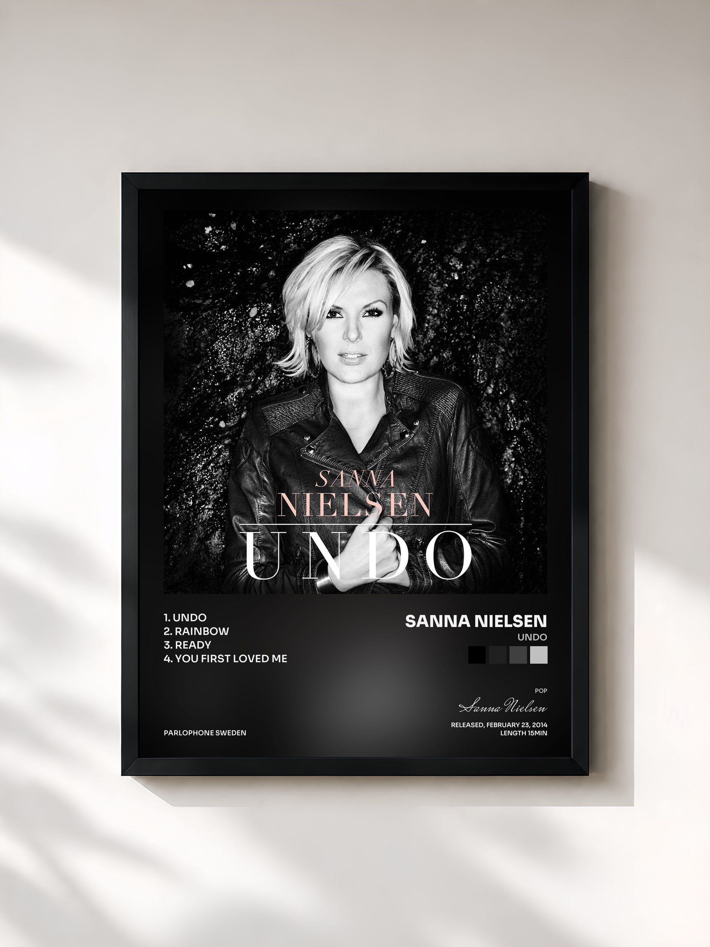 #noir Tableau de l'album Undo de Sanna Nielsen, cadre noir, imprimé et encadré en France