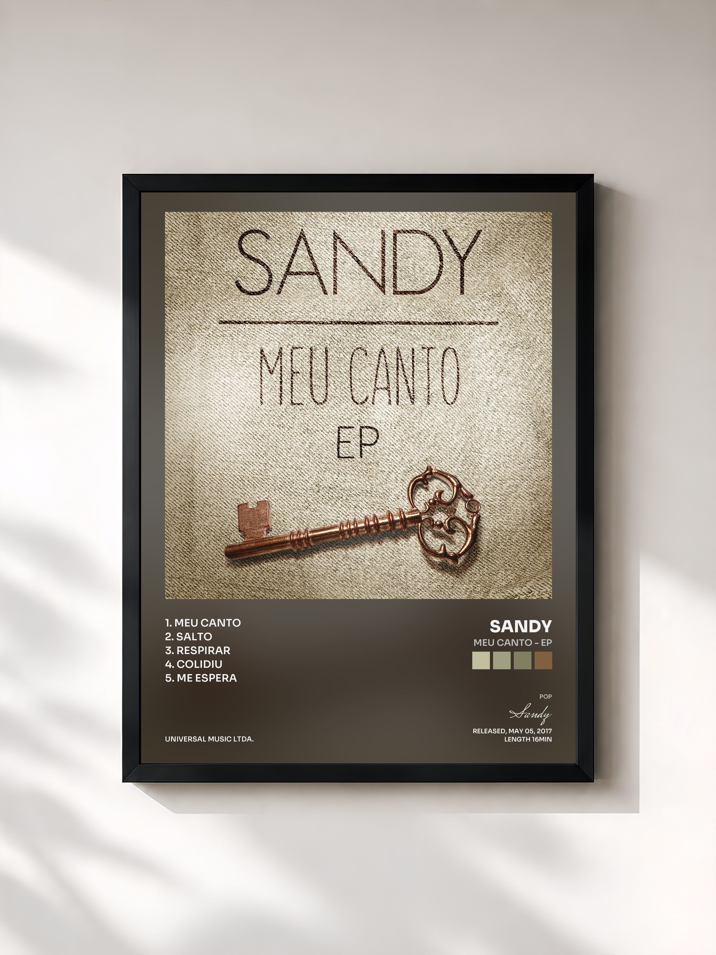 #noir Tableau de l'album Meu Canto - EP de Sandy, cadre noir, imprimé et encadré en France