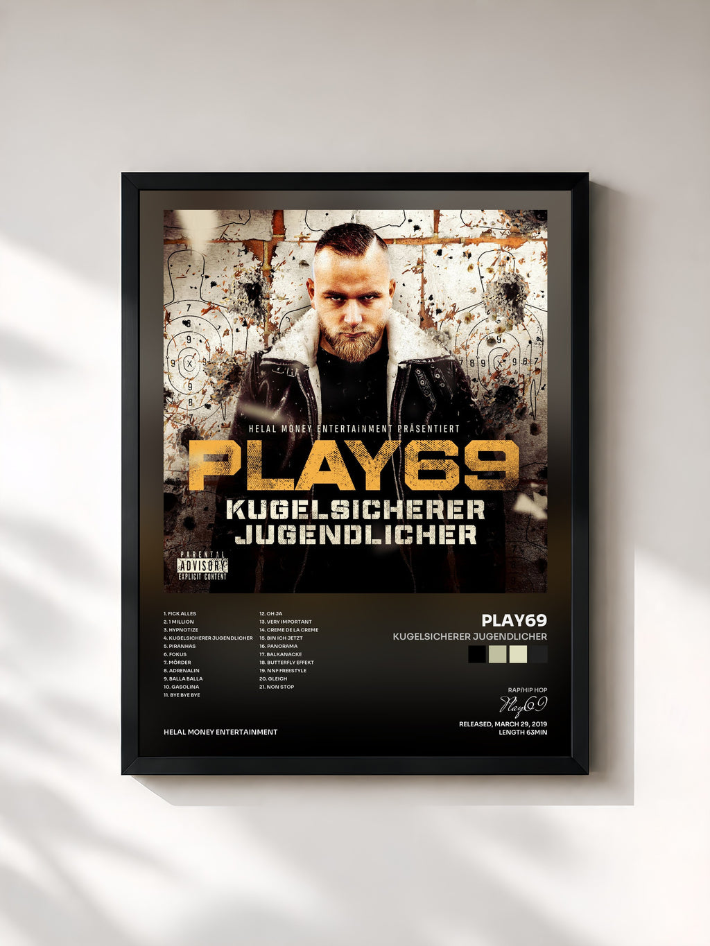 #noir Tableau de l'album KUGELSICHERER JUGENDLICHER de Play69, cadre noir, imprimé et encadré en France