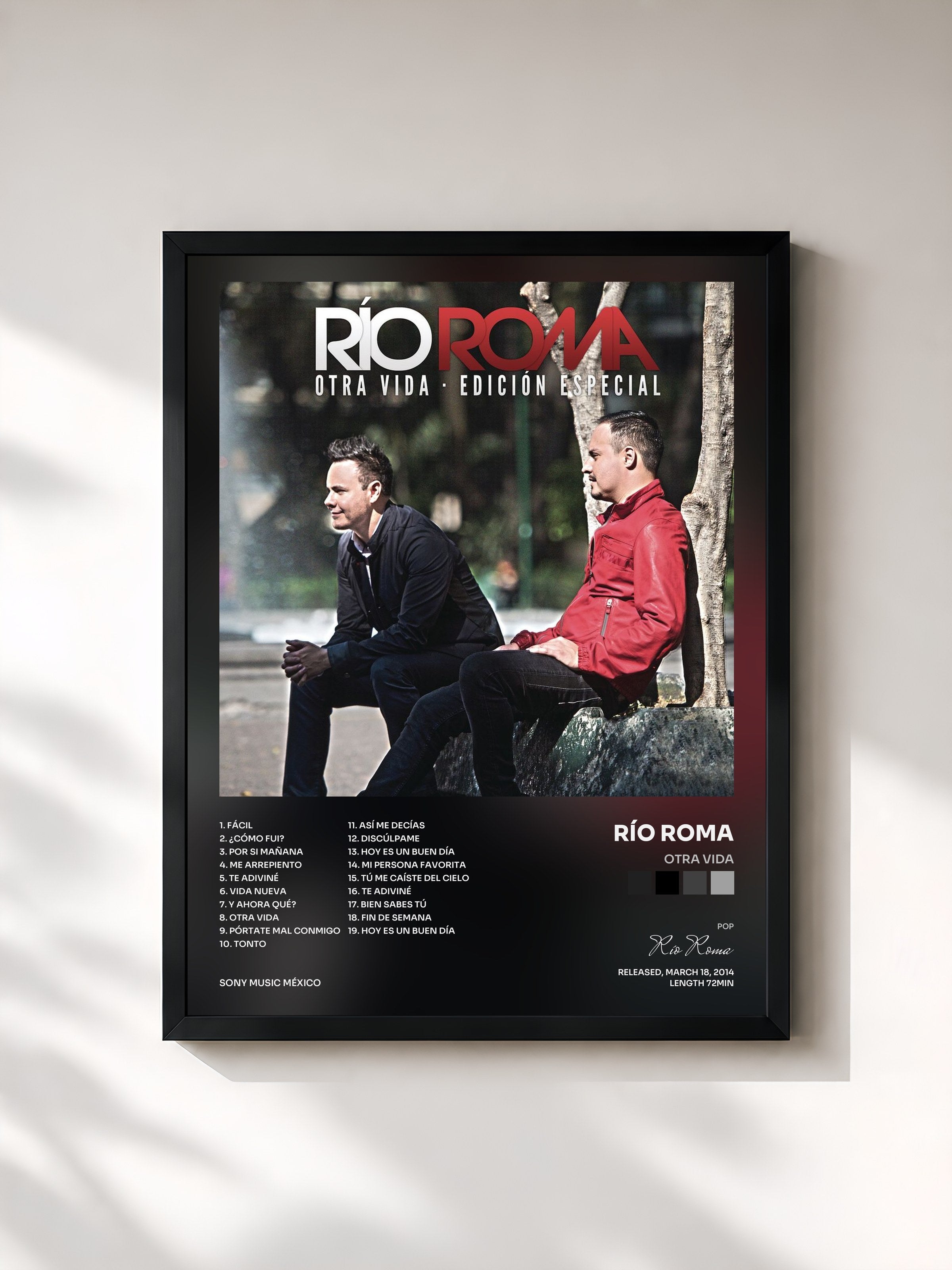 #noir Tableau de l'album Otra Vida de Río Roma, cadre noir, imprimé et encadré en France