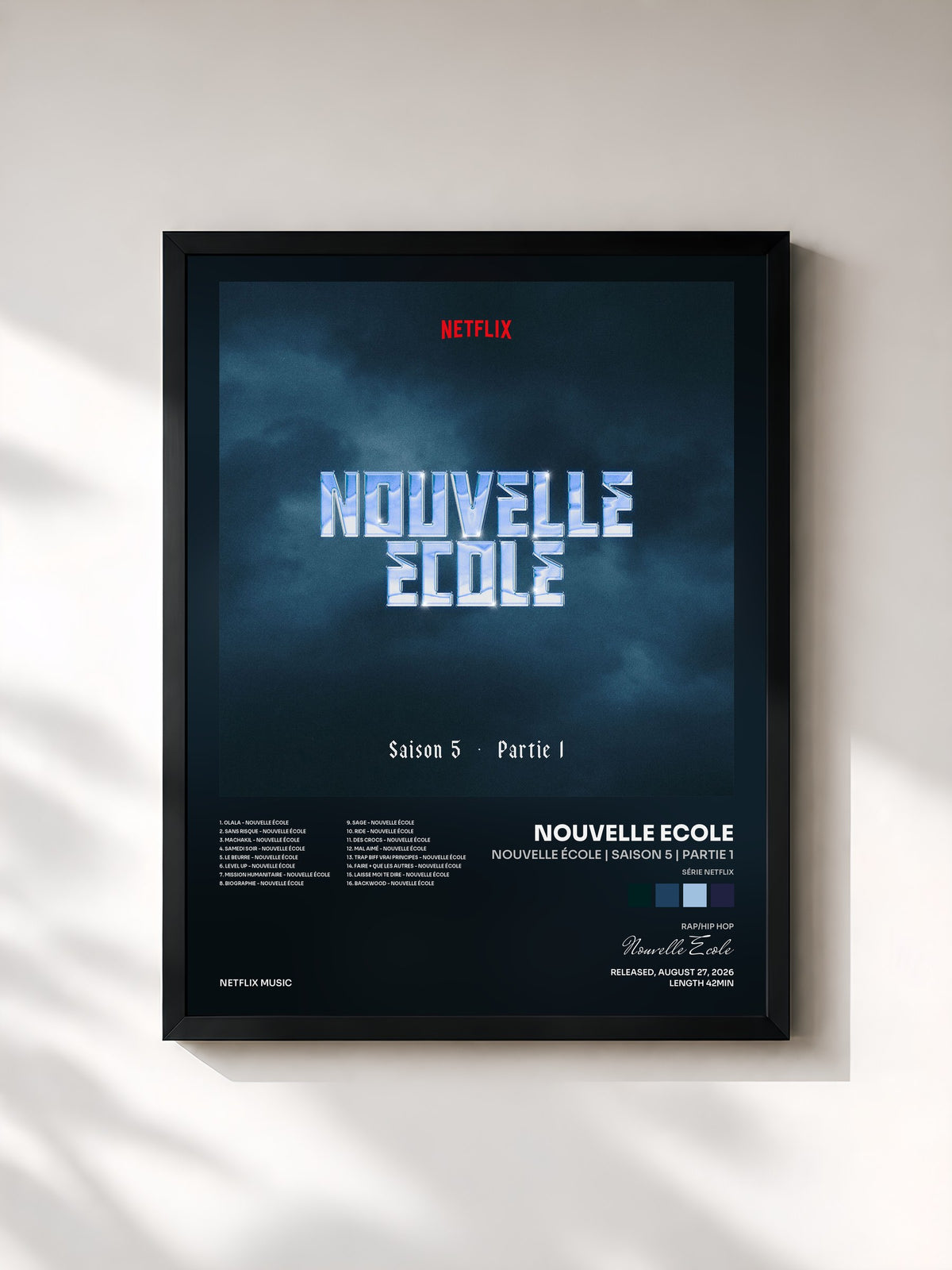 #noir Tableau de l'album Nouvelle École | Saison 5 | Partie 1 (Série Netflix) de Nouvelle Ecole, cadre noir, imprimé et encadré en France