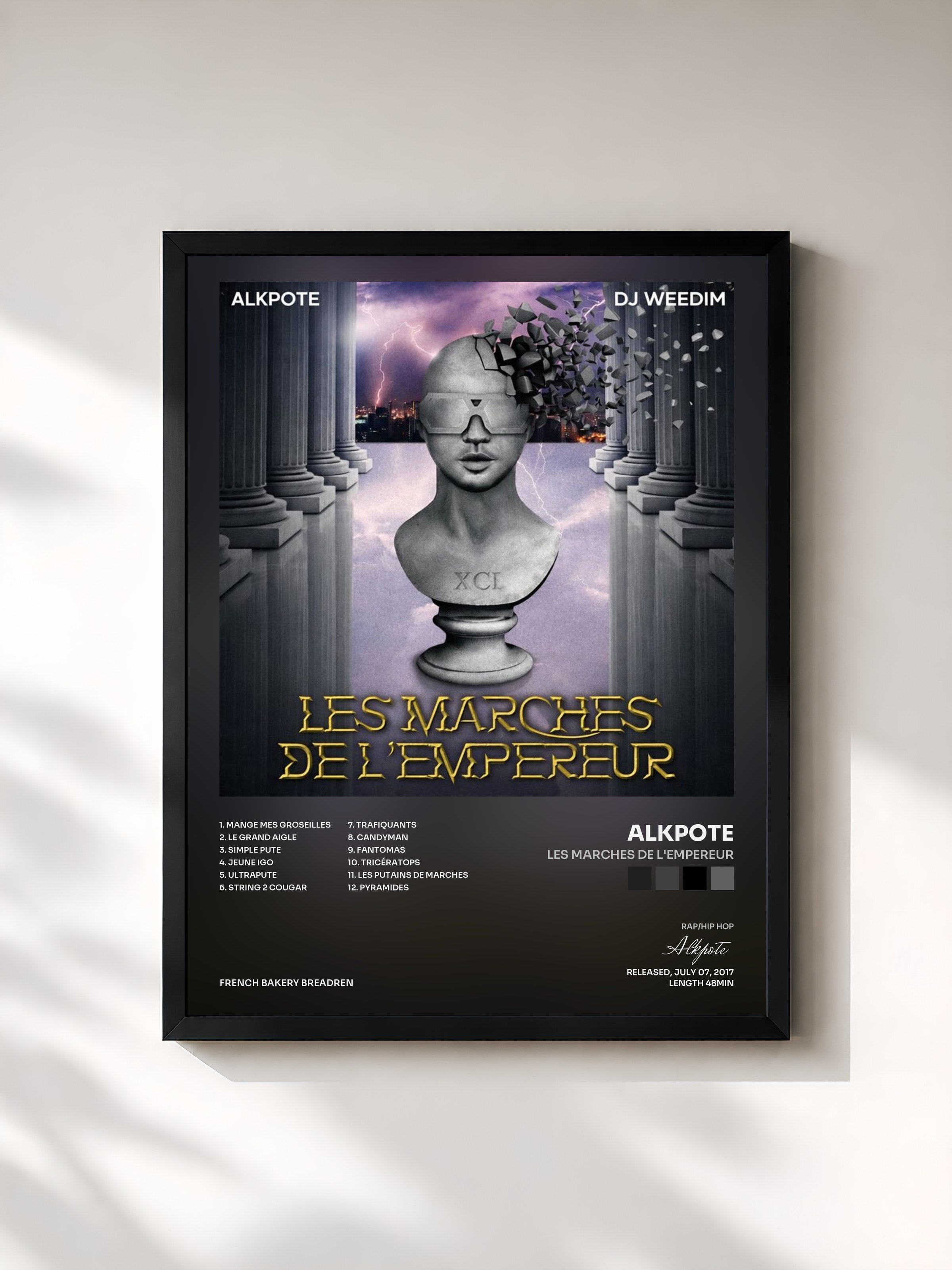 #noir Tableau de l'album Les Marches de l'Empereur de Alkpote, cadre noir, imprimé et encadré en France