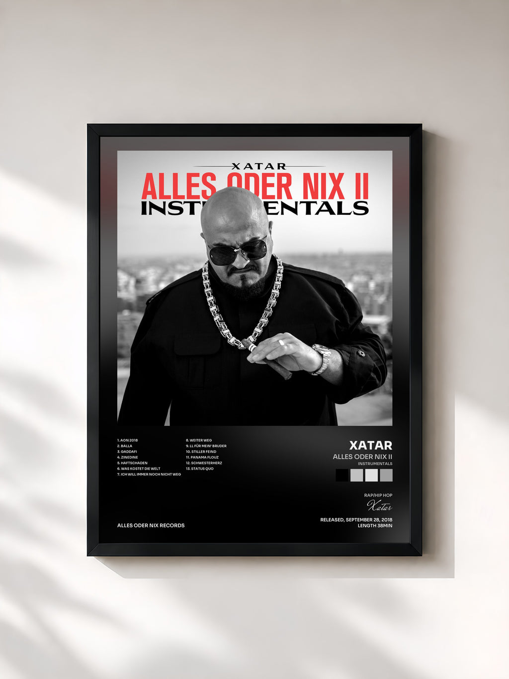 #noir Tableau de l'album ALLES ODER NIX II (Instrumentals) de Xatar, cadre noir, imprimé et encadré en France