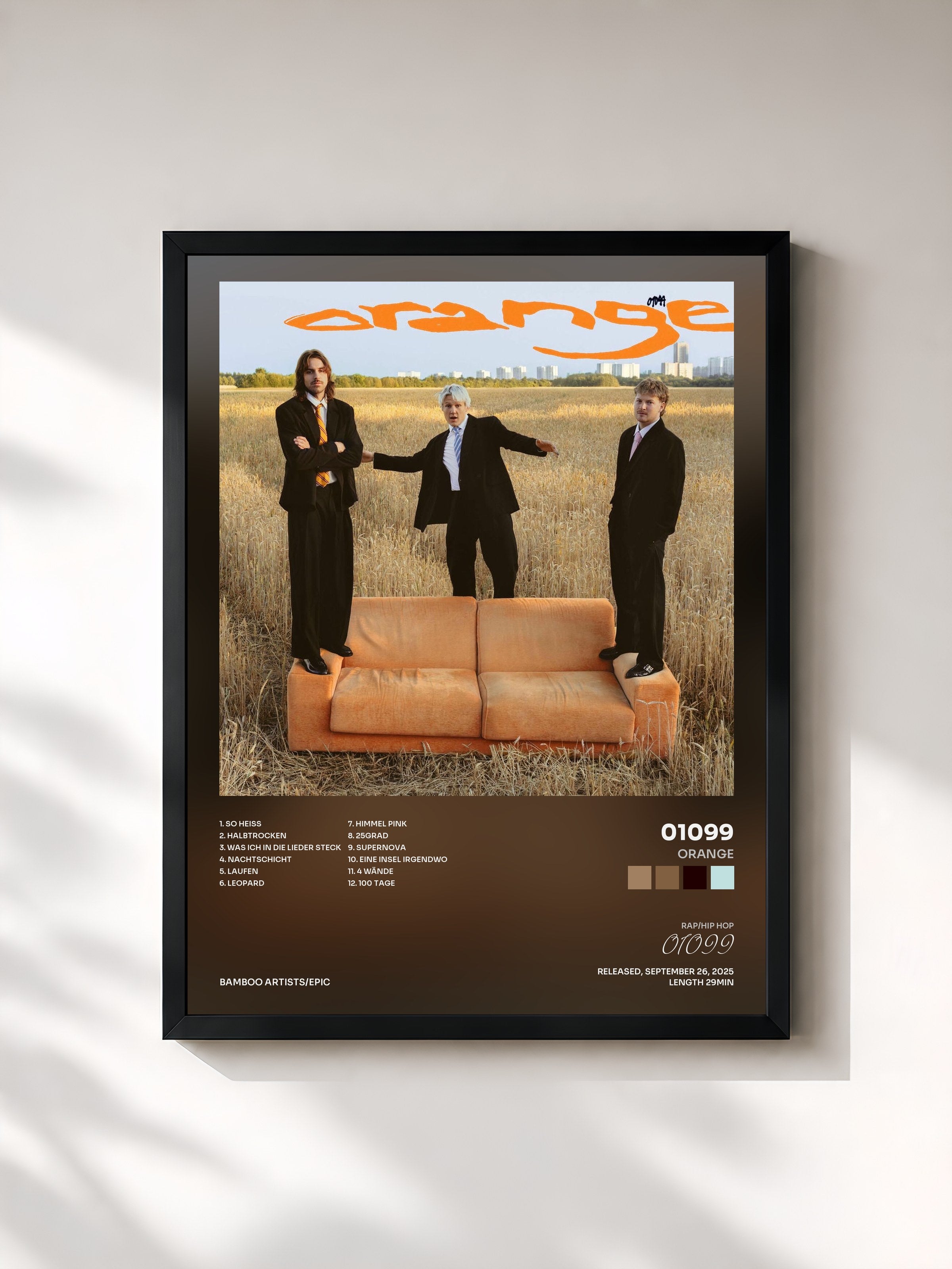 #noir Tableau de l'album orange de 01099, cadre noir, imprimé et encadré en France