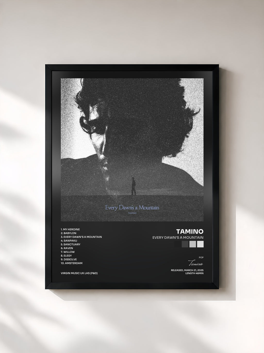 #noir Tableau de l'album Every Dawn's a Mountain de Tamino, cadre noir, imprimé et encadré en France